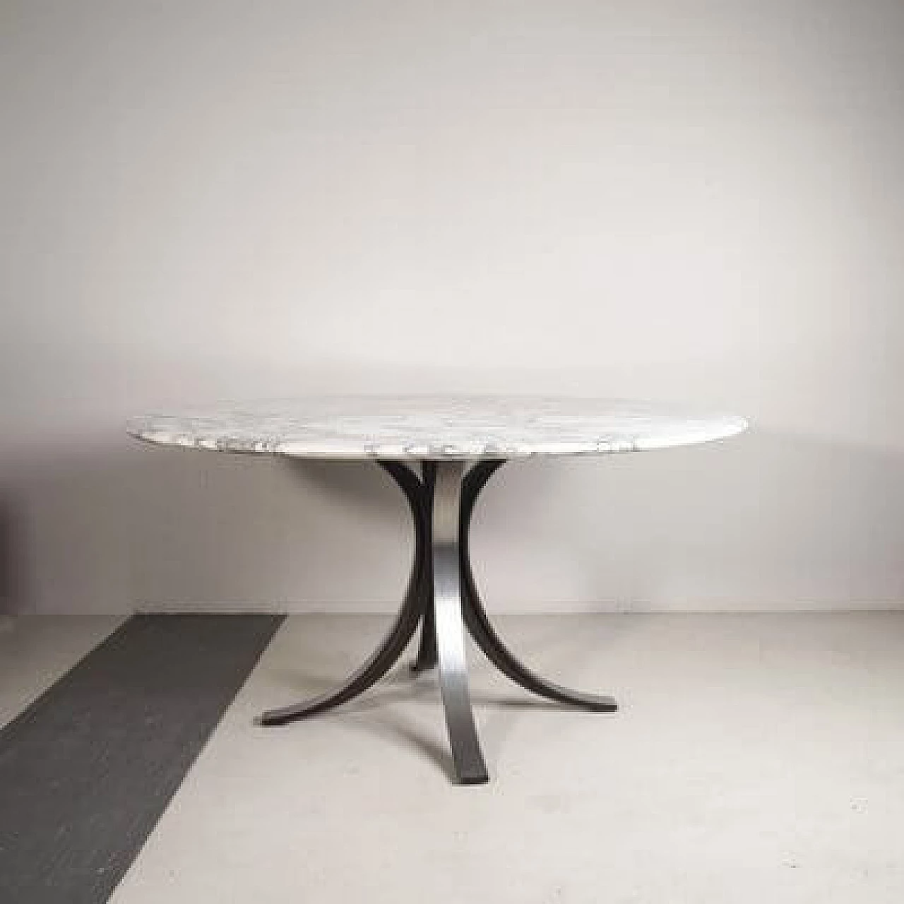 Round T69 table with arabesque Carrara marble top by Osvaldo Borsani & Eugenio Gerli for Tecno, 1960s 4