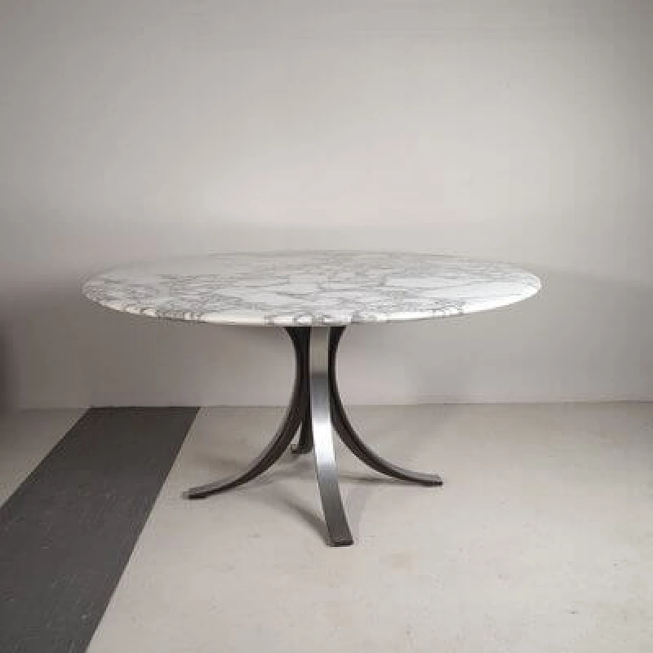 Round T69 table with arabesque Carrara marble top by Osvaldo Borsani & Eugenio Gerli for Tecno, 1960s 9