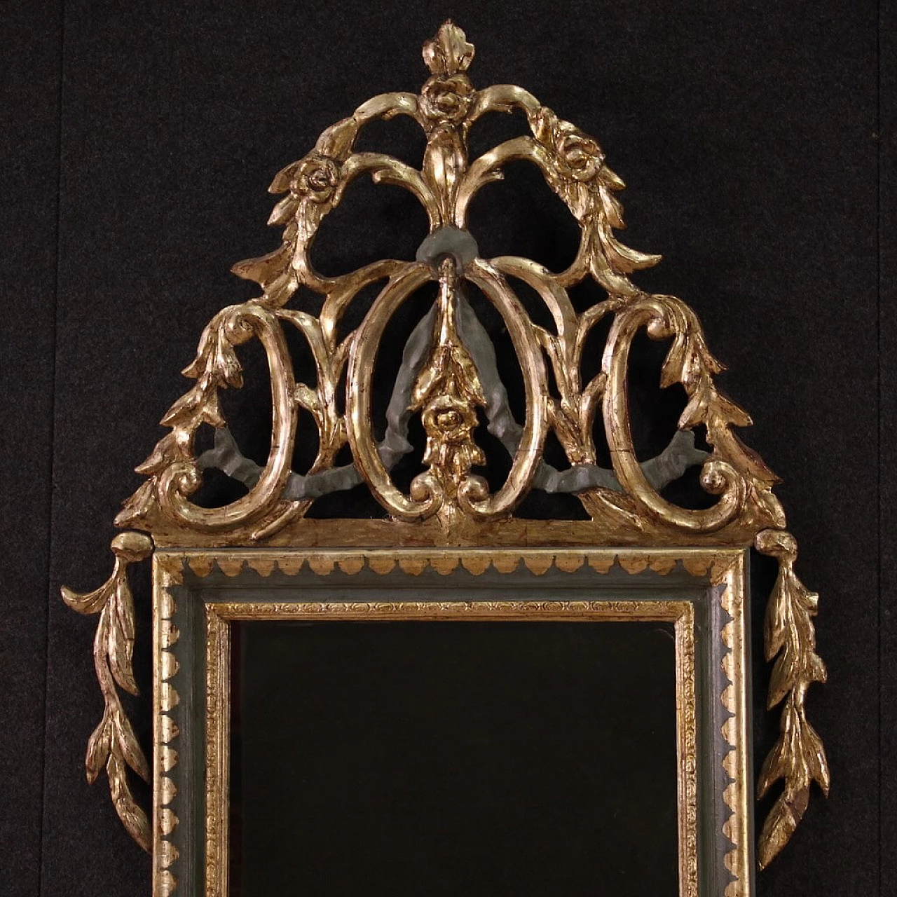 Specchio stile Luigi XVI in legno laccato e dorato, prima metà dell'800 3