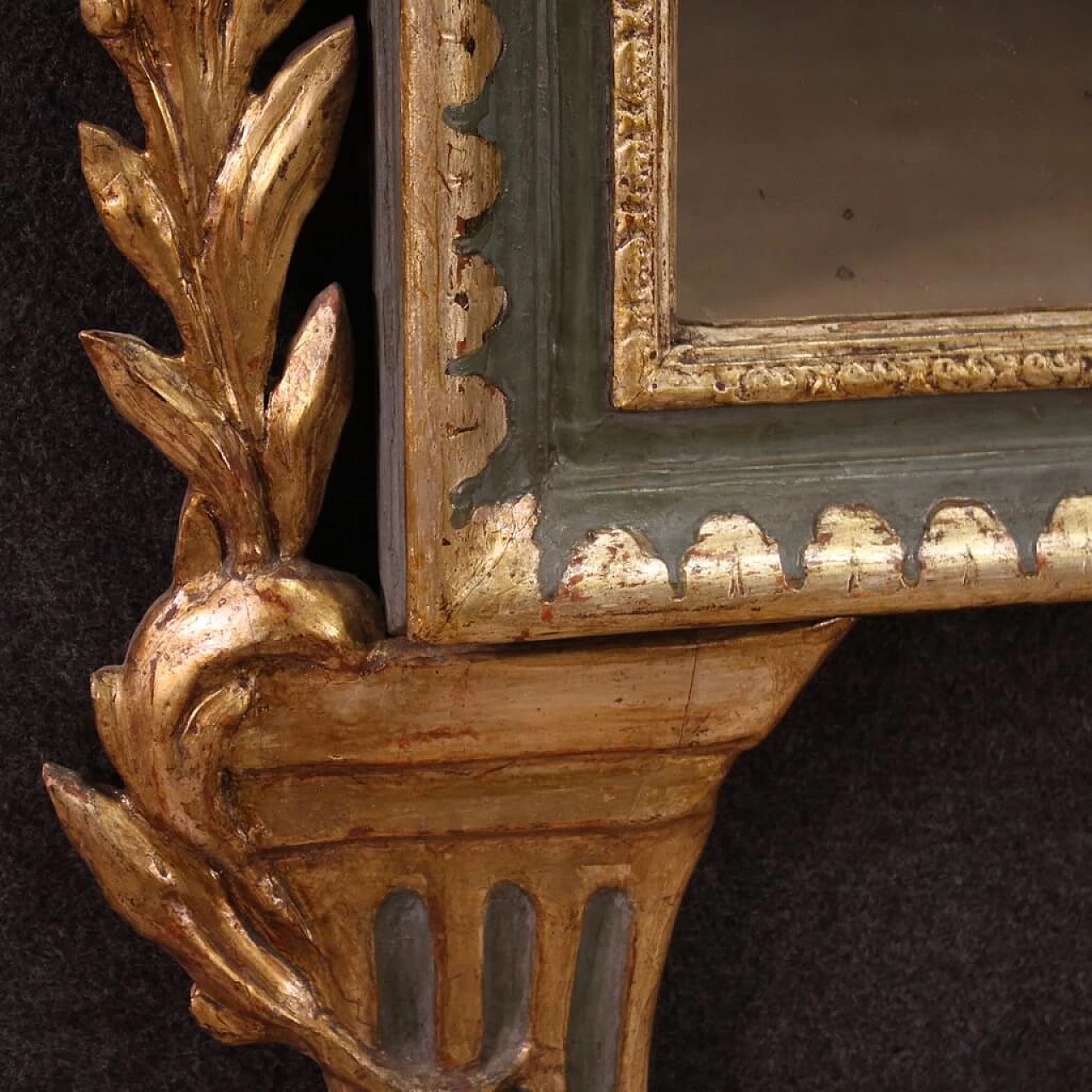 Specchio stile Luigi XVI in legno laccato e dorato, prima metà dell'800 8