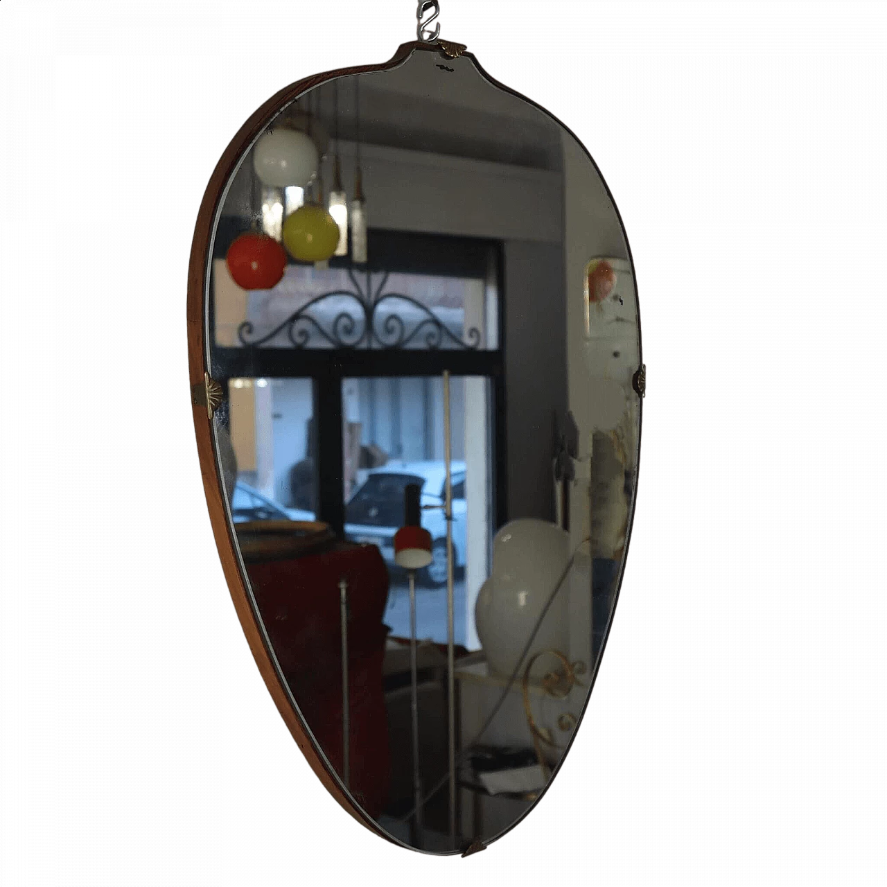 Specchio a forma di scudo con inserti in ottone, anni '50 4