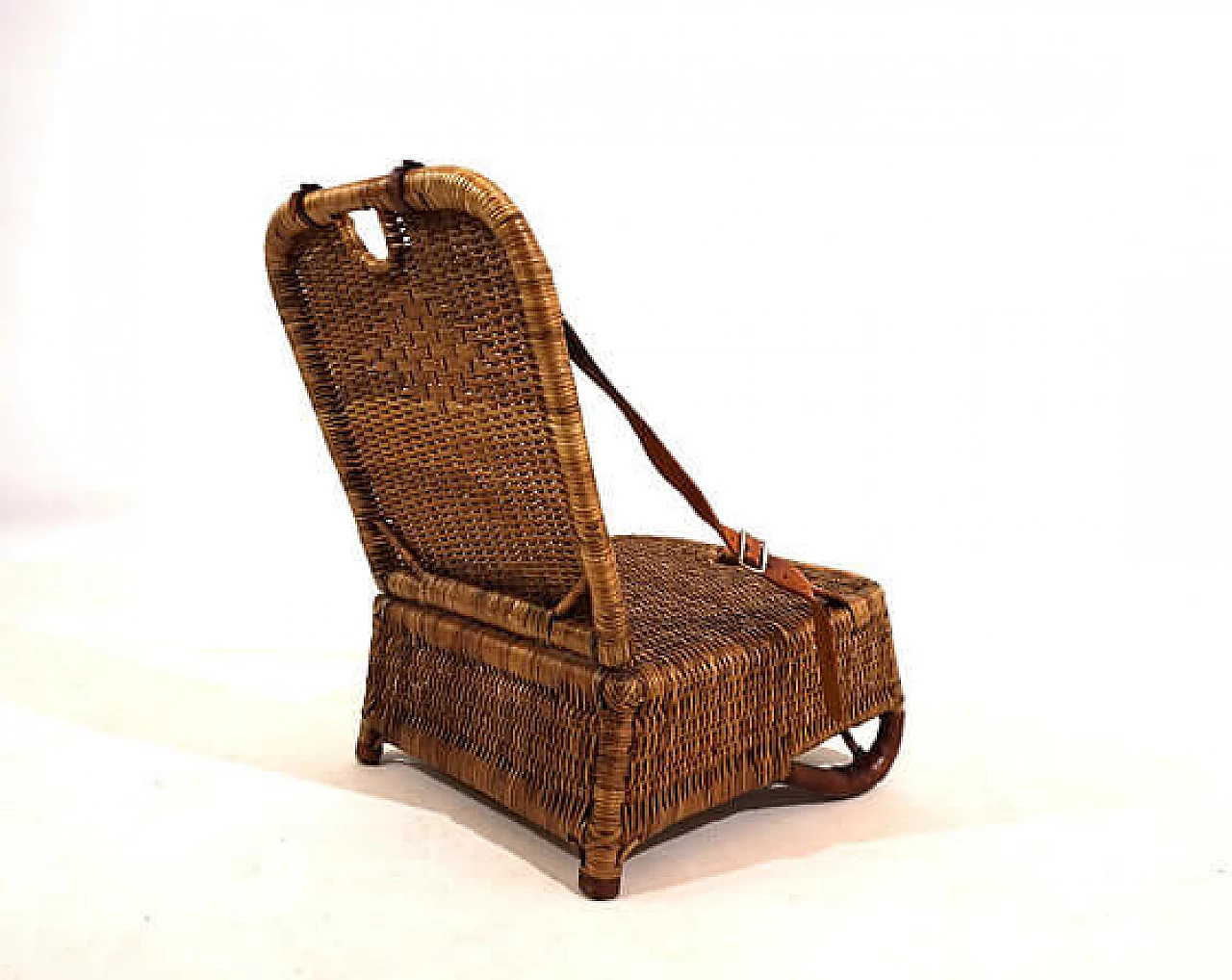 Rattan and leather folding beach chair, 1940s 5