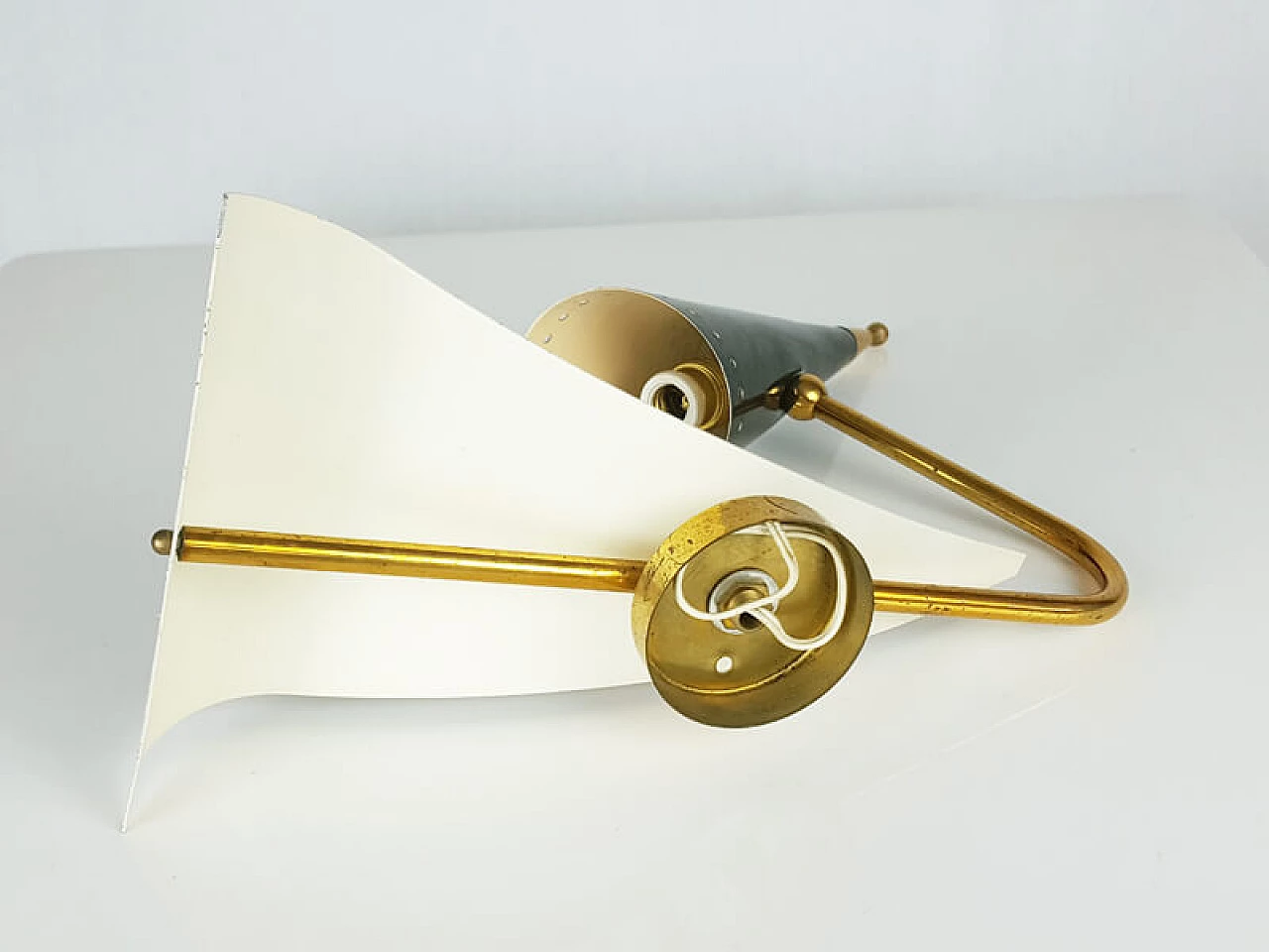 Pair of aluminum and brass wall lights by Gilardi & Barzaghi, 1950s 10