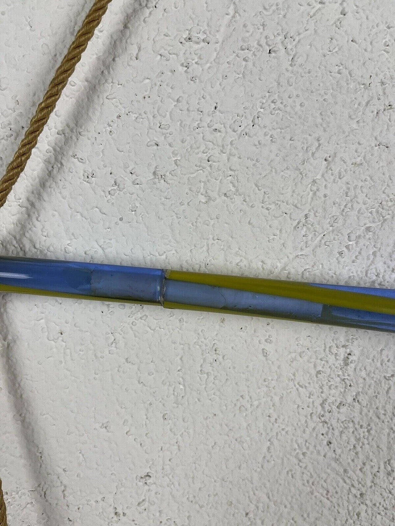 Scultura da parete in vetro soffiato di Murano giallo e blu, anni '70 5