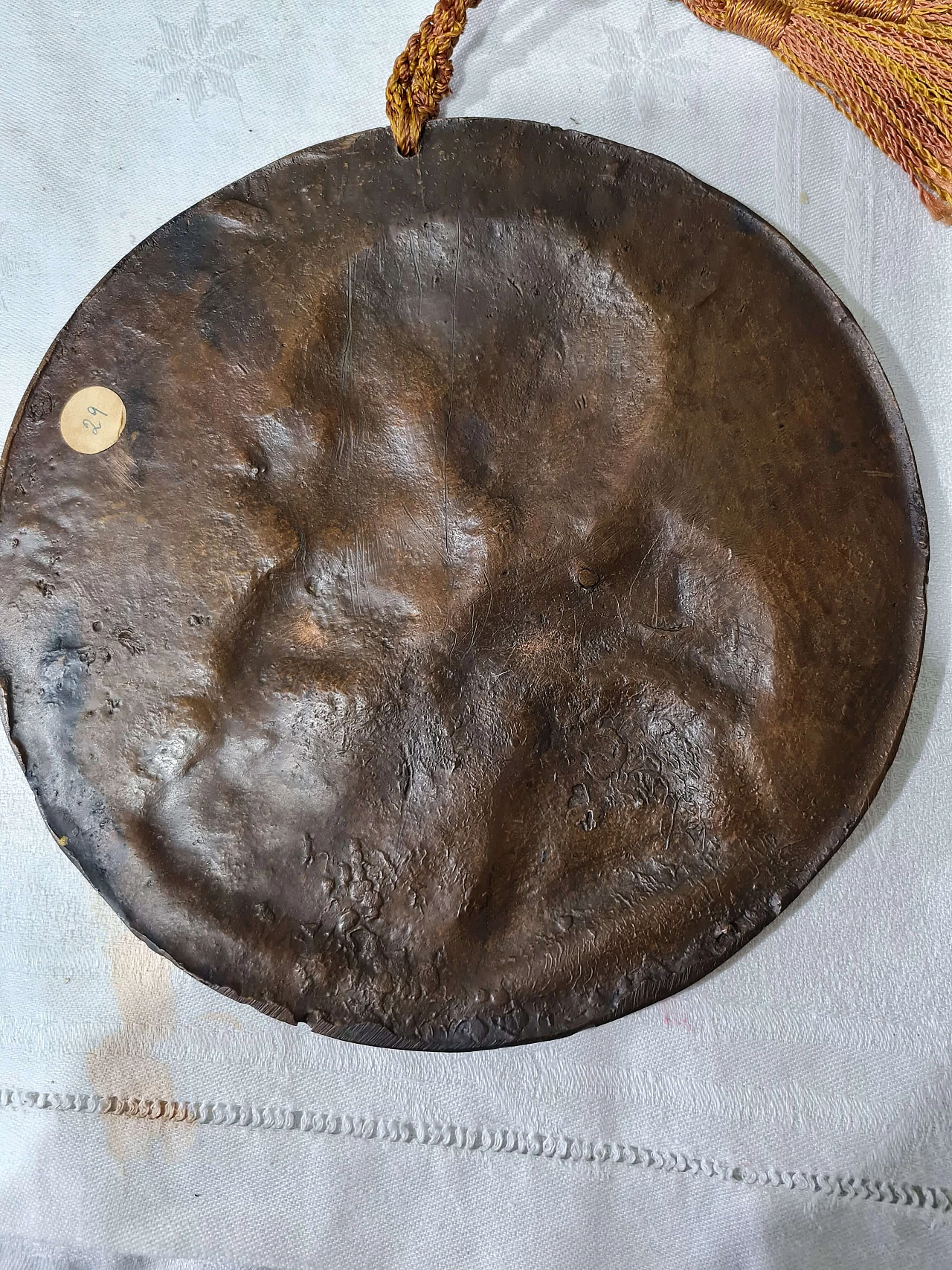 Bronze medallion with Pope Pius V attributed to Girolamo Lucenti, 17th century 3