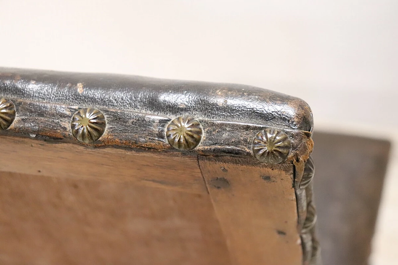 Sedia Luigi XIV in noce massello e pelle, '600 6