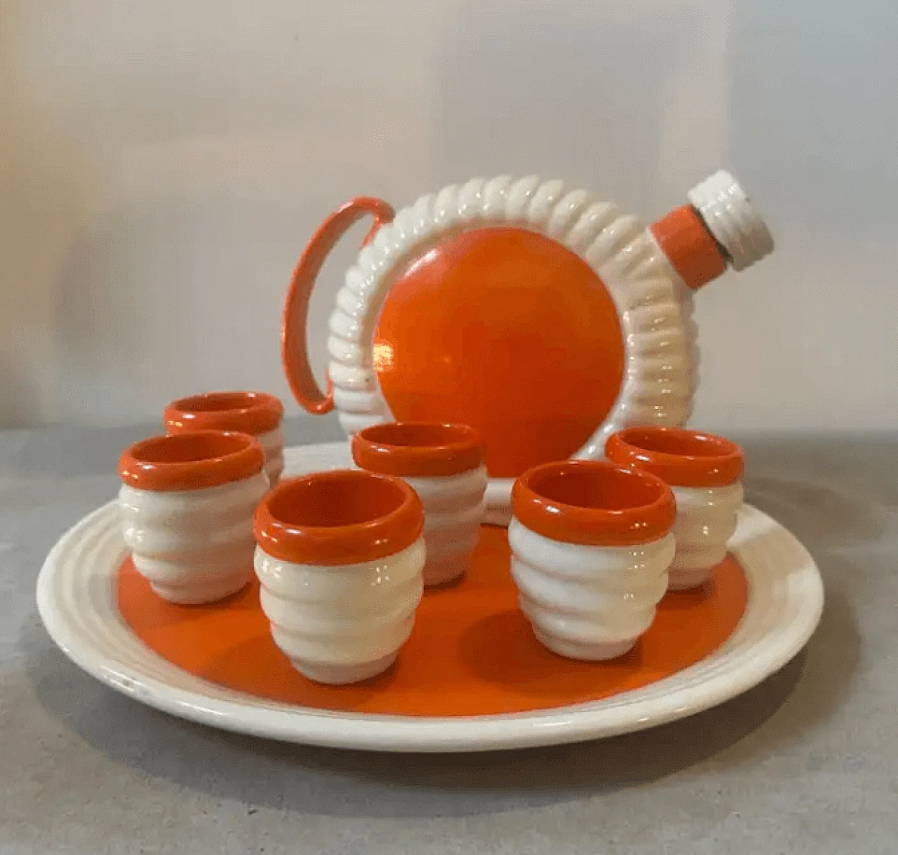 Servizio da liquore in ceramica arancione e bianca di Rometti Umbertide, anni '30 1
