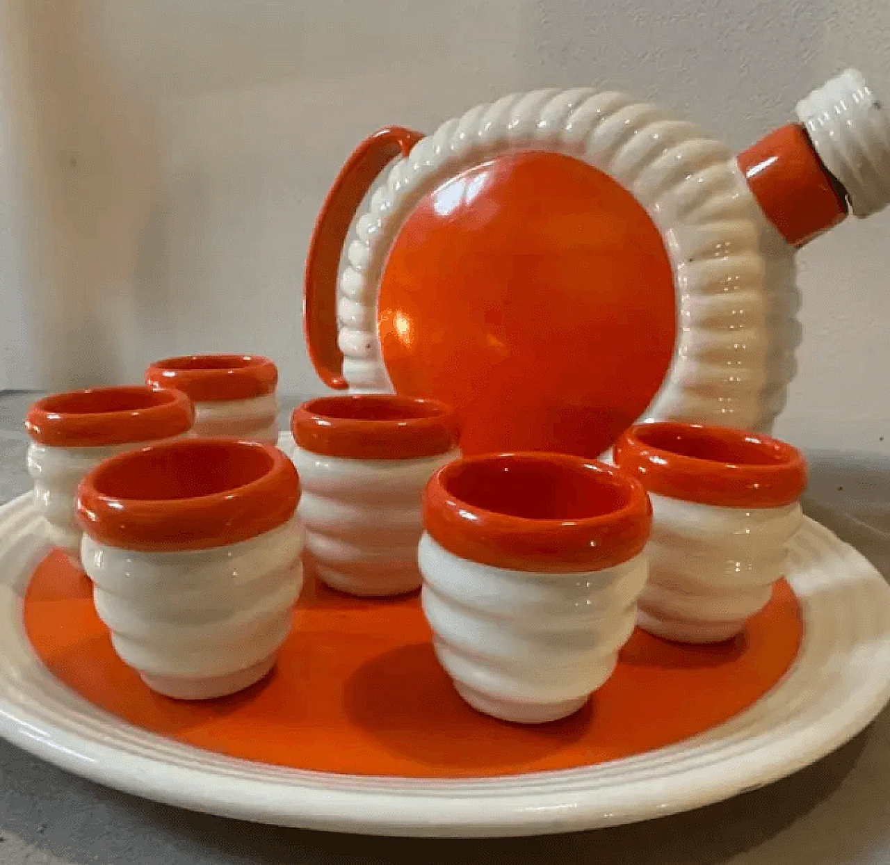 Servizio da liquore in ceramica arancione e bianca di Rometti Umbertide, anni '30 3