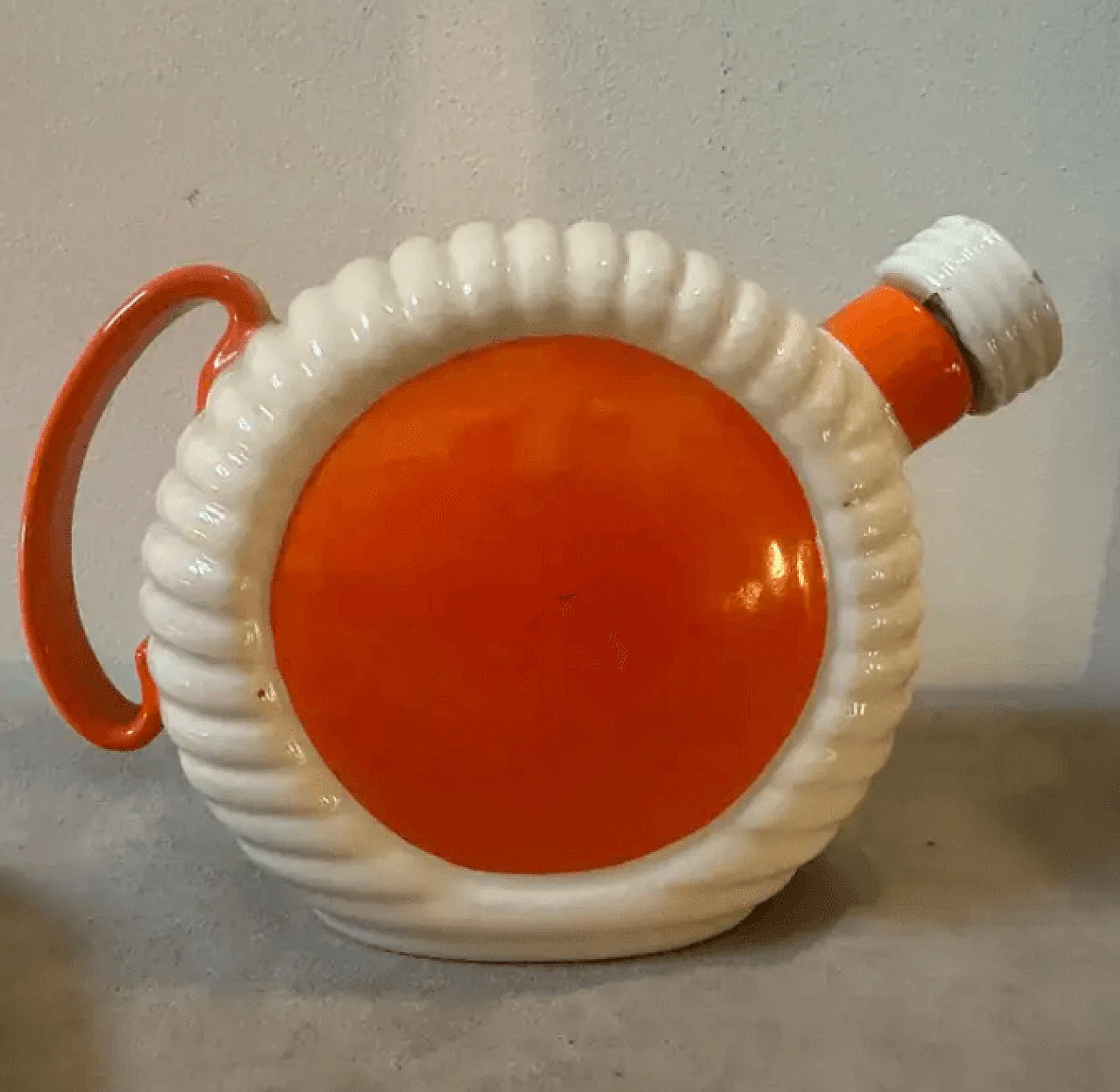 Servizio da liquore in ceramica arancione e bianca di Rometti Umbertide, anni '30 4