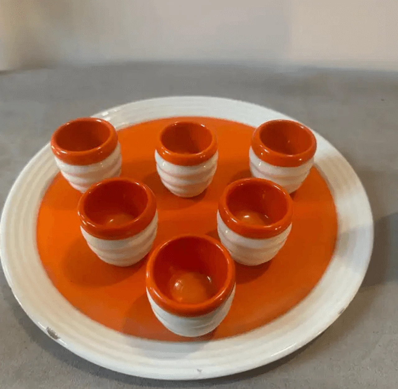 Servizio da liquore in ceramica arancione e bianca di Rometti Umbertide, anni '30 9