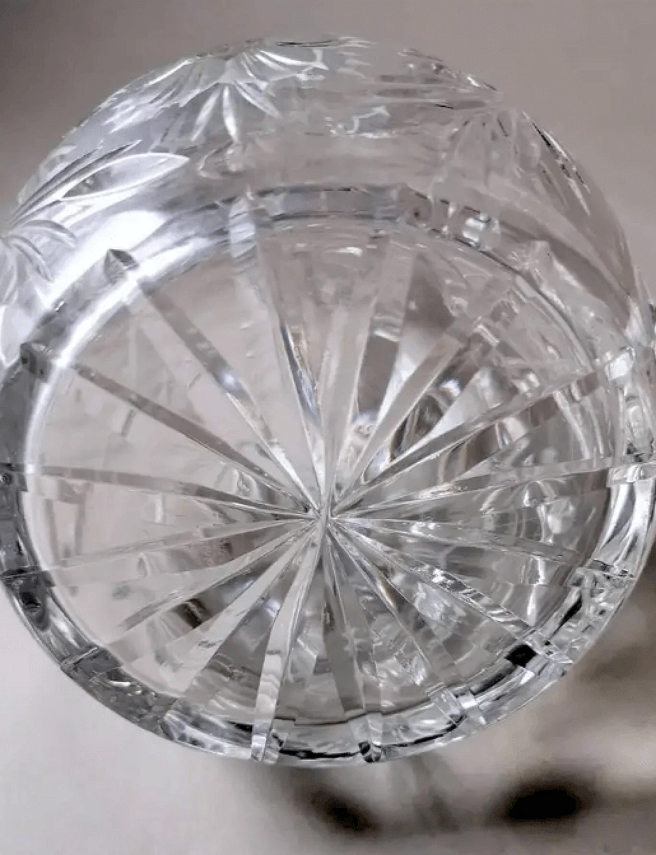 Bottiglia di liquore in cristallo molato a mano in stile bohémien, primo '900 14