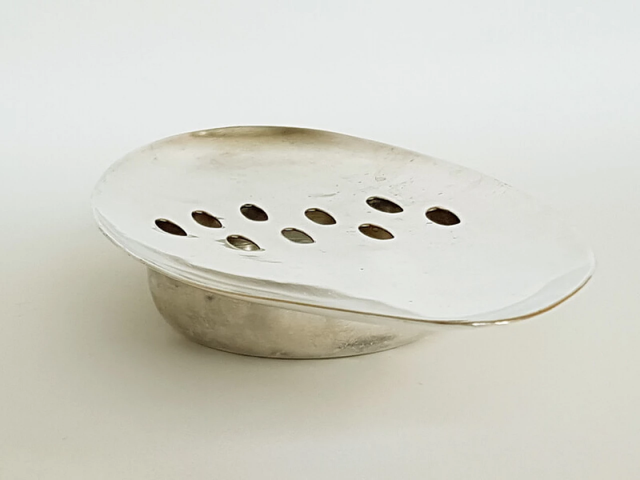 Pesciera in metallo placcato argento di Lino Sabattini per Christofle, anni '60 9