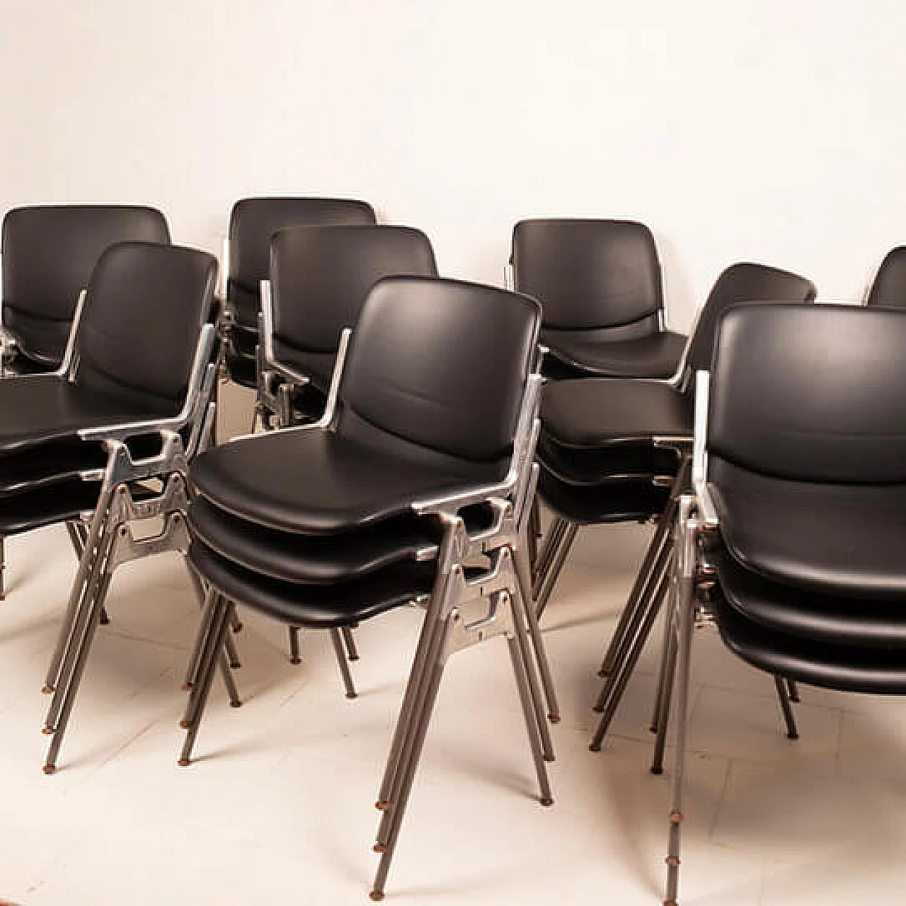 30 DSC 106 chairs by Giancarlo Piretti for Anonima Castelli, 1960s 4