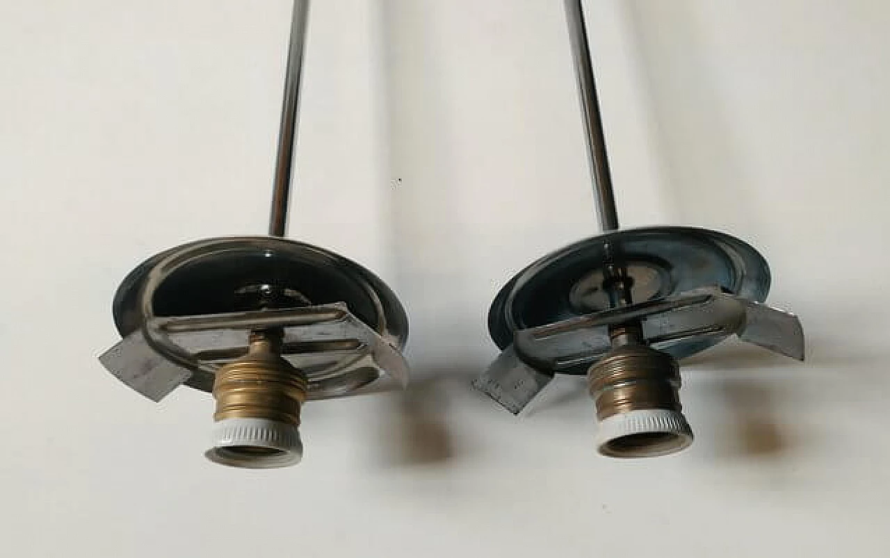 Coppia di lampade a sospensione Bauhaus in metallo cromato e vetro opalino, anni '30 3
