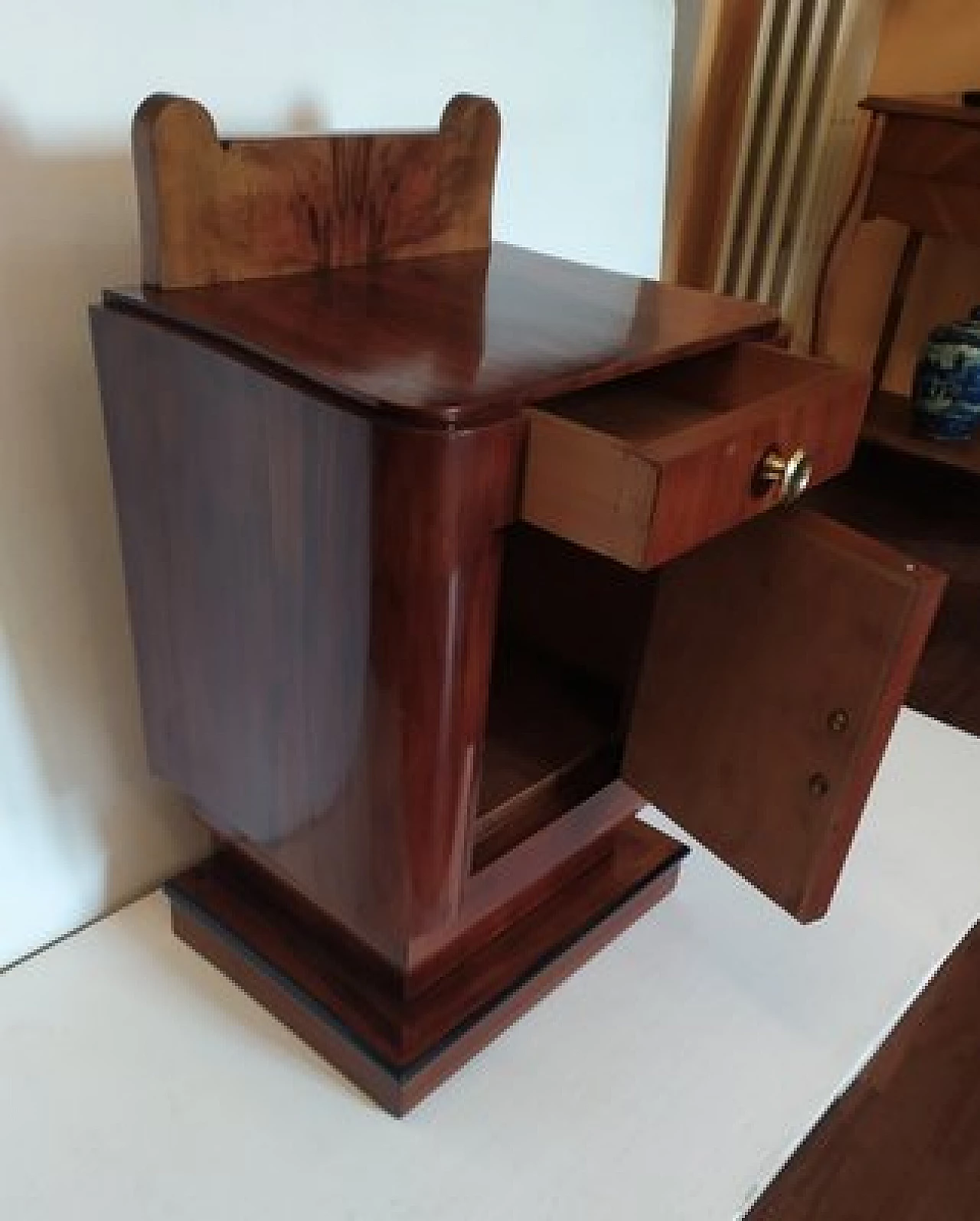 Pair of Art Deco teak bedside tables, 1930s 10