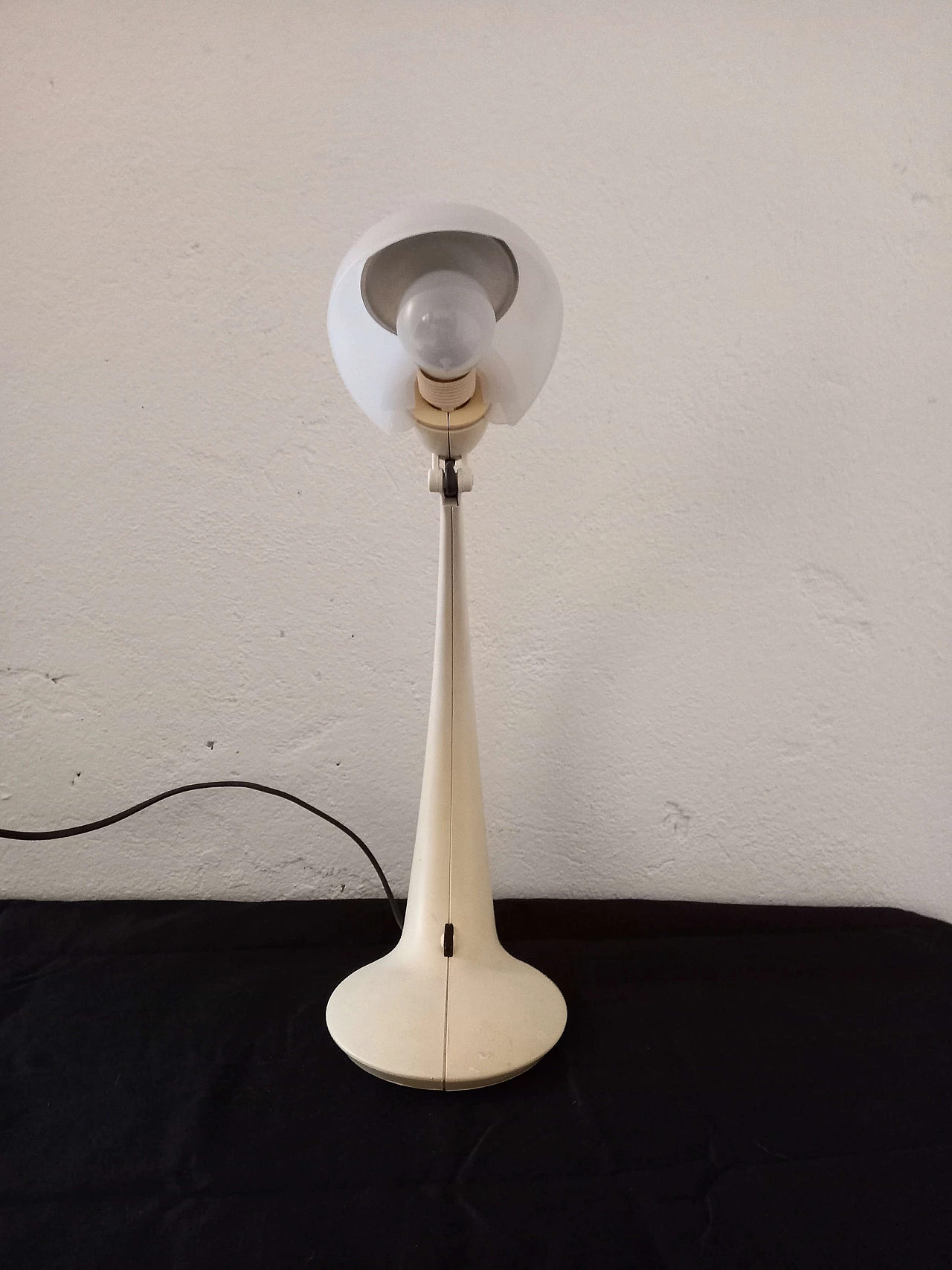 Lampada da tavolo Virgola di Veneta Lumi, anni '90 4