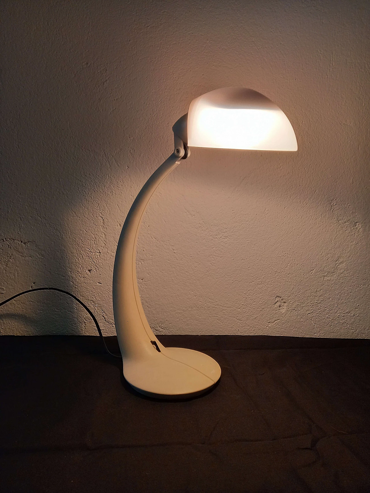 Lampada da tavolo Virgola di Veneta Lumi, anni '90 6
