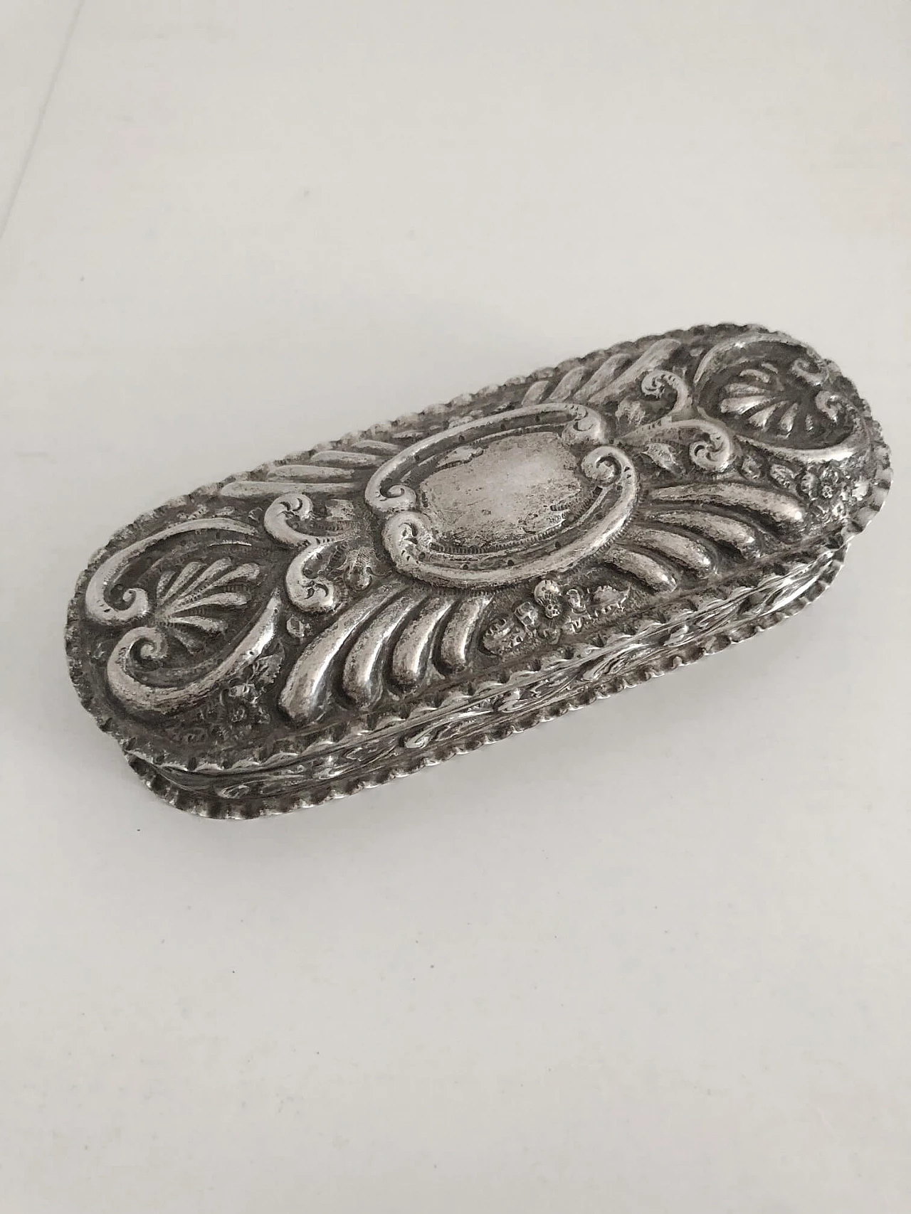 English 800 silver box, mid-19th century 7