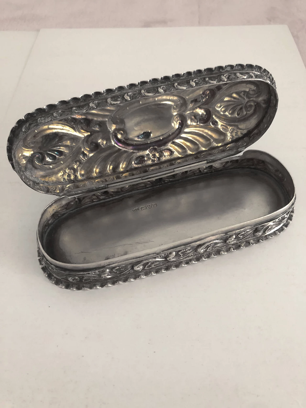 English 800 silver box, mid-19th century 10