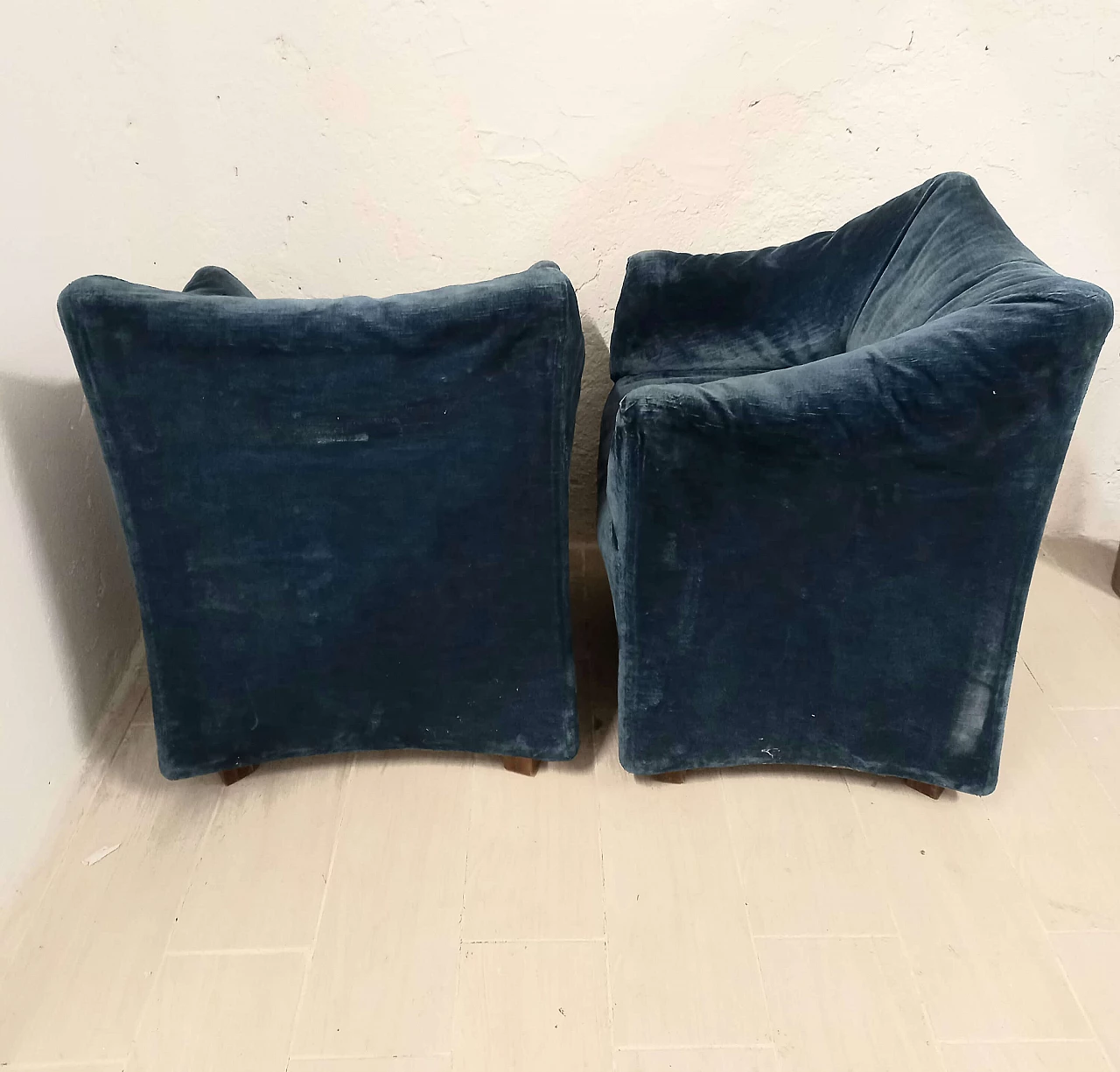 Pair of Piccole Tentazioni velvet armchairs by Mario Bellini for Cassina, 1960s 6