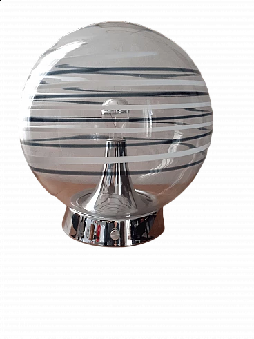 Lampada da tavolo in metallo cromato e vetro di Gino Vistosi, anni '60