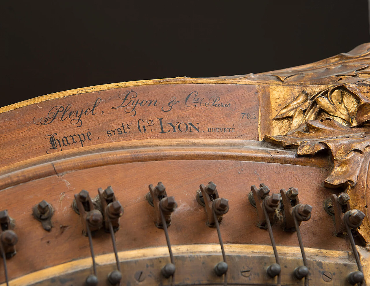 Maple and gilded wood harp by Gustave Lyon, 19th century 3