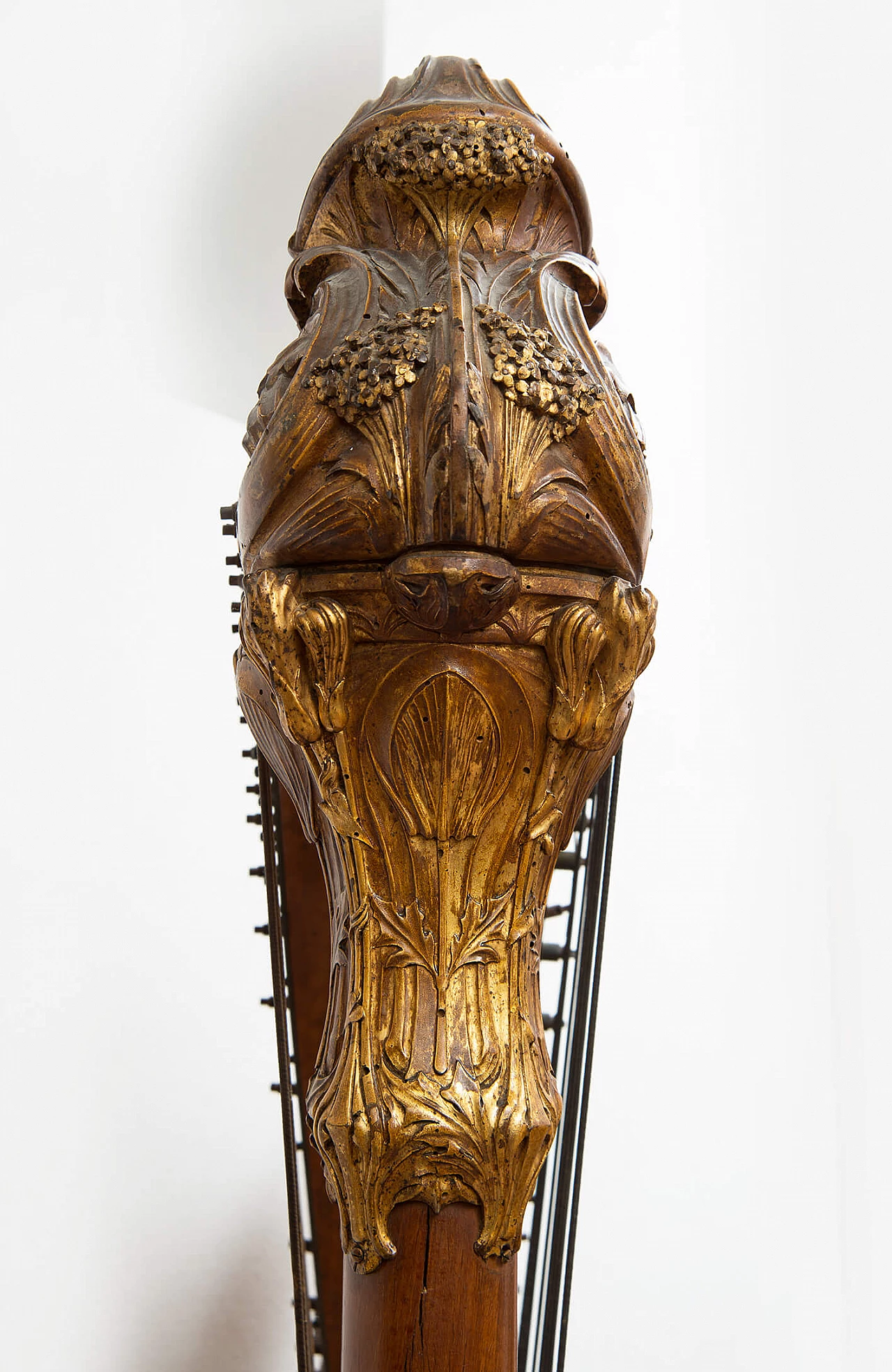 Maple and gilded wood harp by Gustave Lyon, 19th century 7