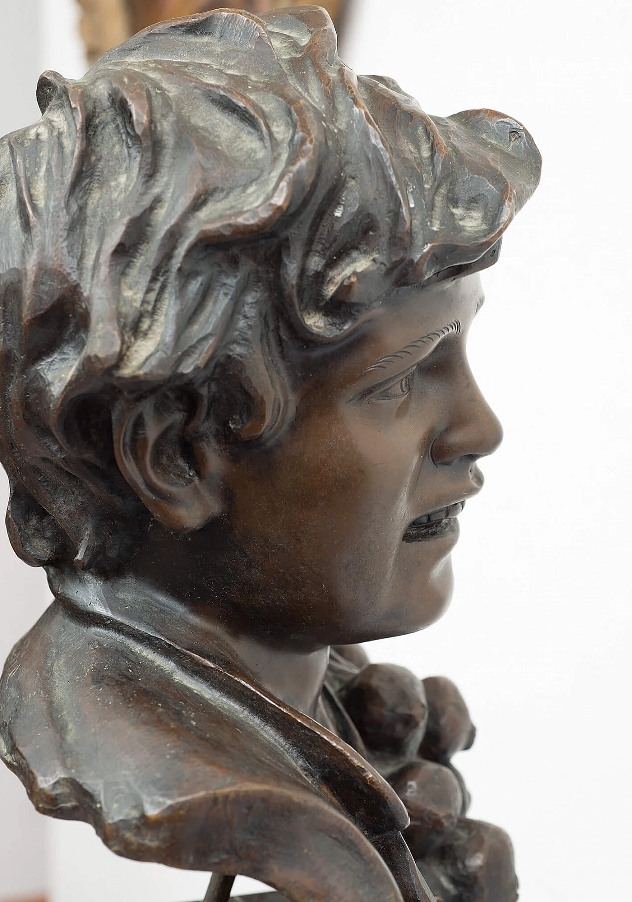 Scultura in bronzo patinato raffigurante scugnizzo di Vincenzo Cinque, fine '800 4