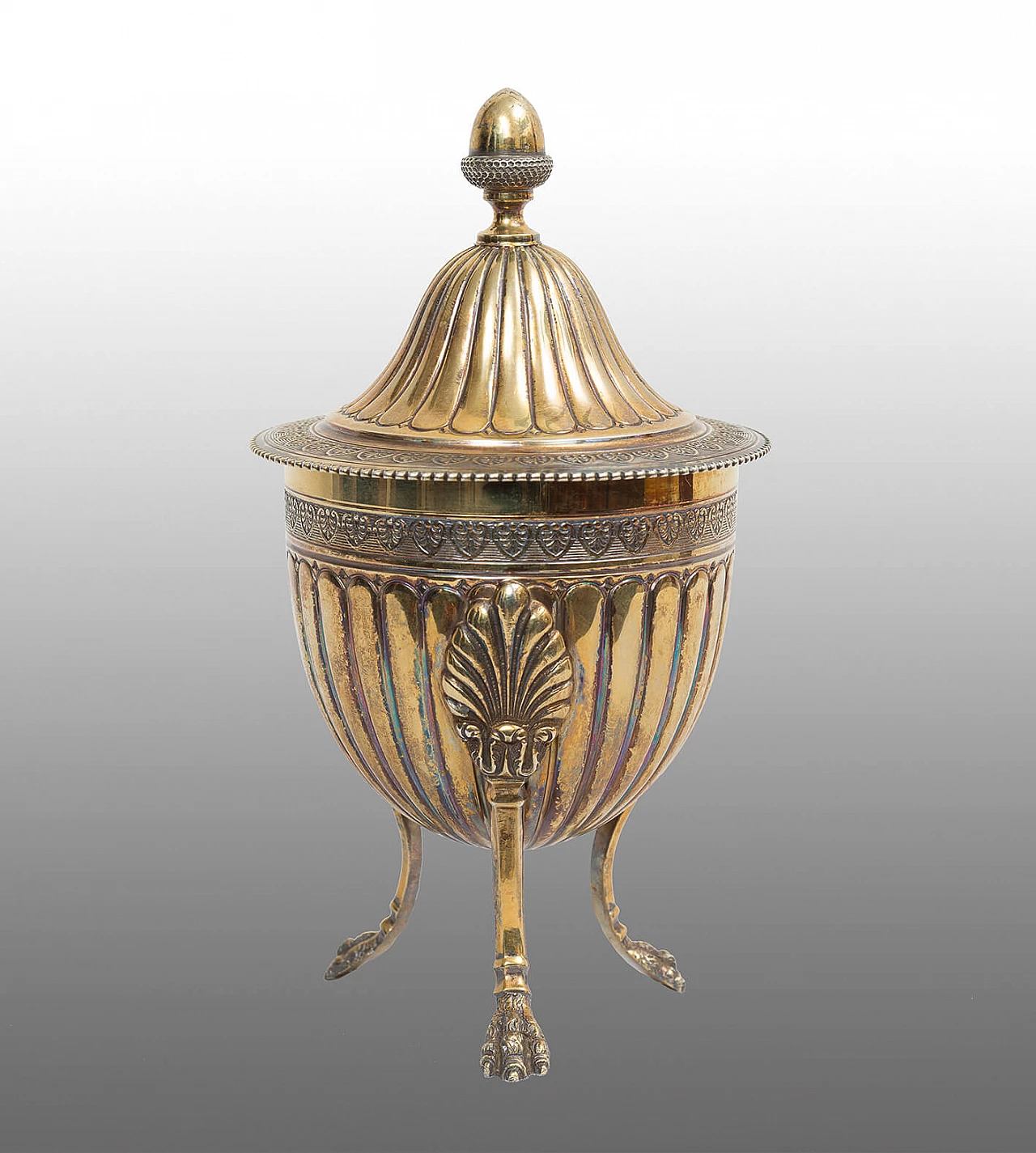 Neapolitan embossed silver sugar bowl, early 20th century 1