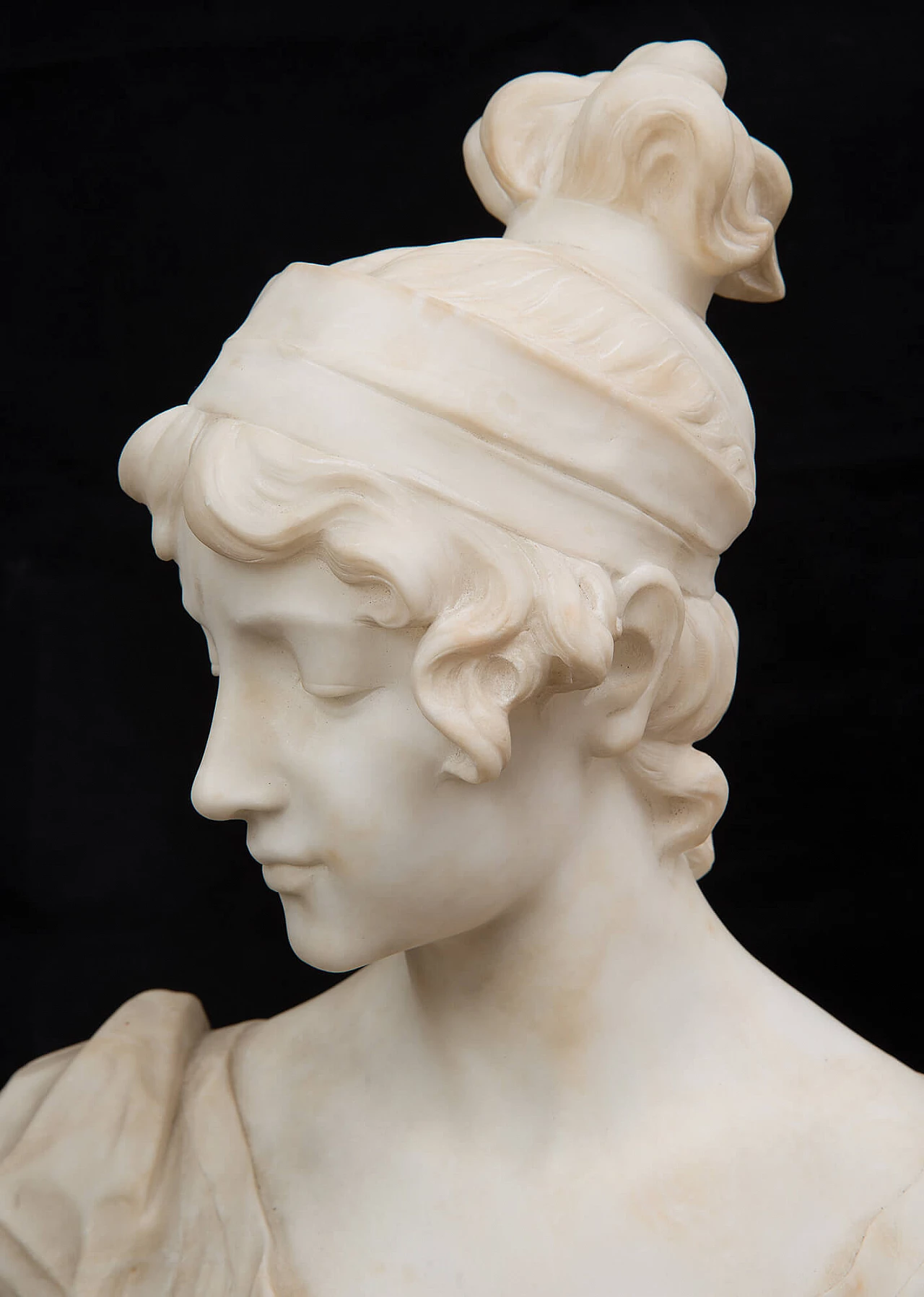 E. Battiglia, bust of noblewoman, alabaster sculpture, 19th century 2