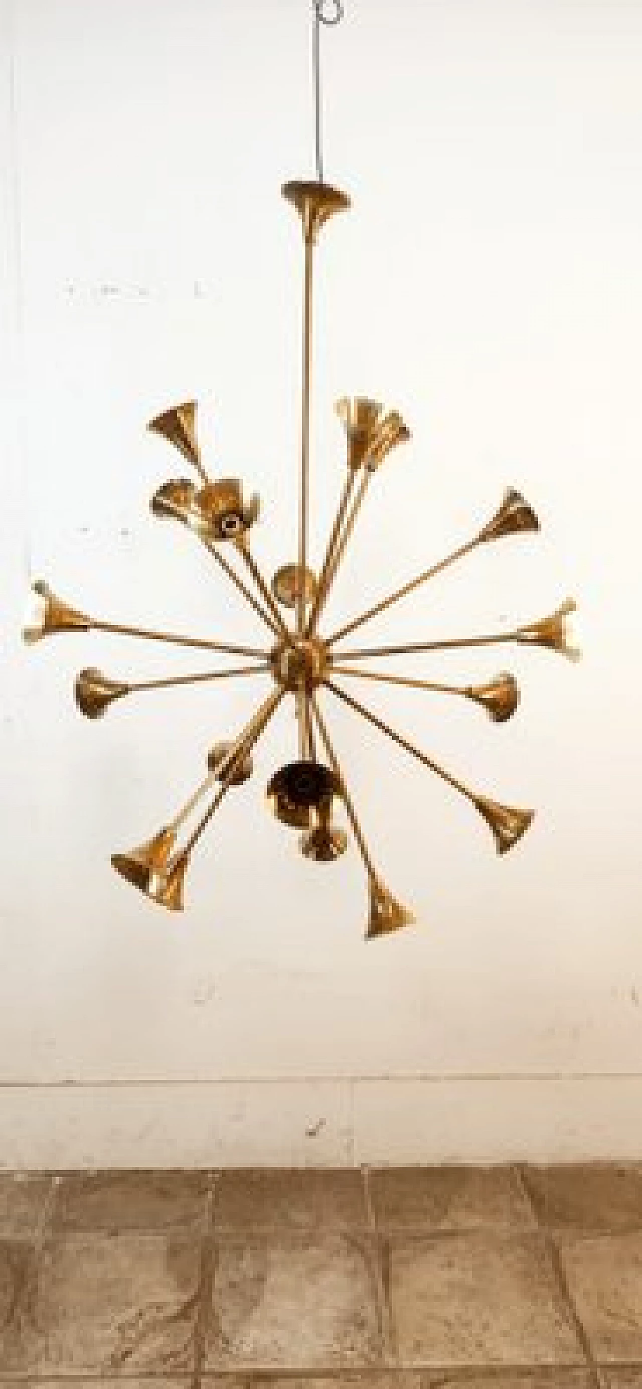 Eighteen-light brass Sputnik chandelier, 1950s 27