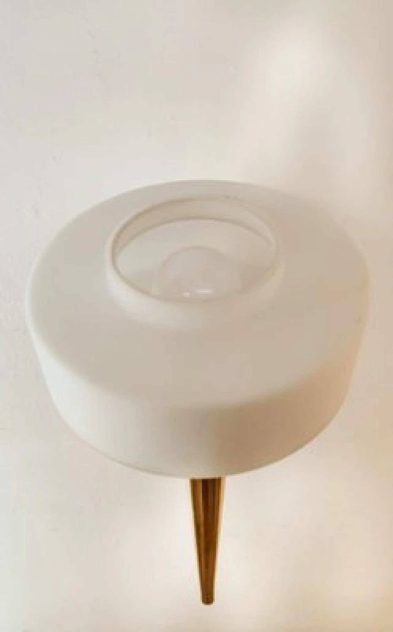 Brass and glass wall light, 1970s 6