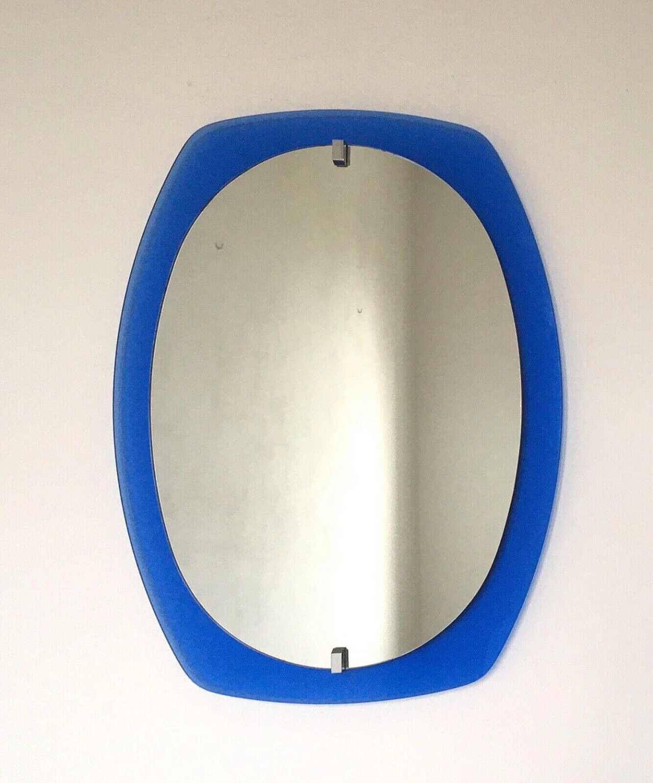 Specchio con cornice in vetro blu di Veca, anni '60 1