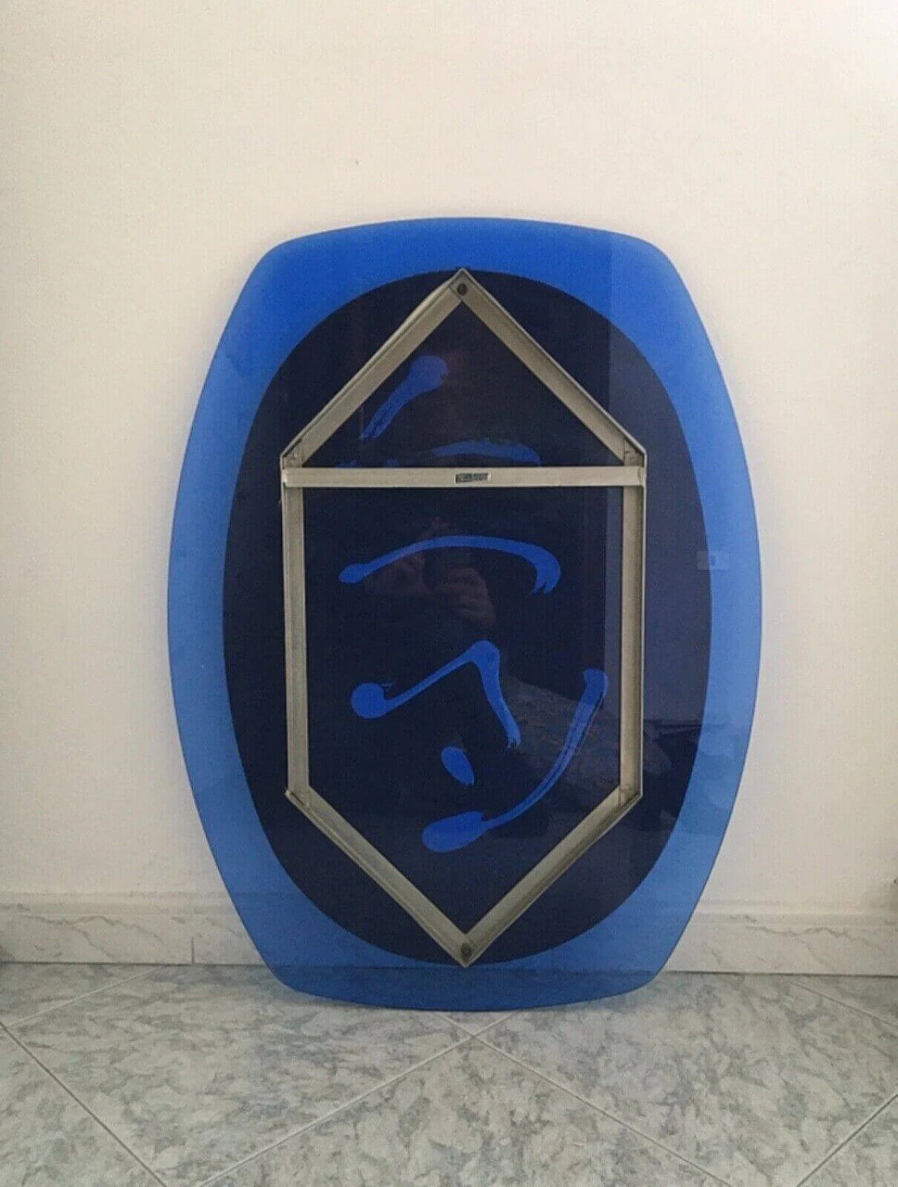 Specchio con cornice in vetro blu di Veca, anni '60 3