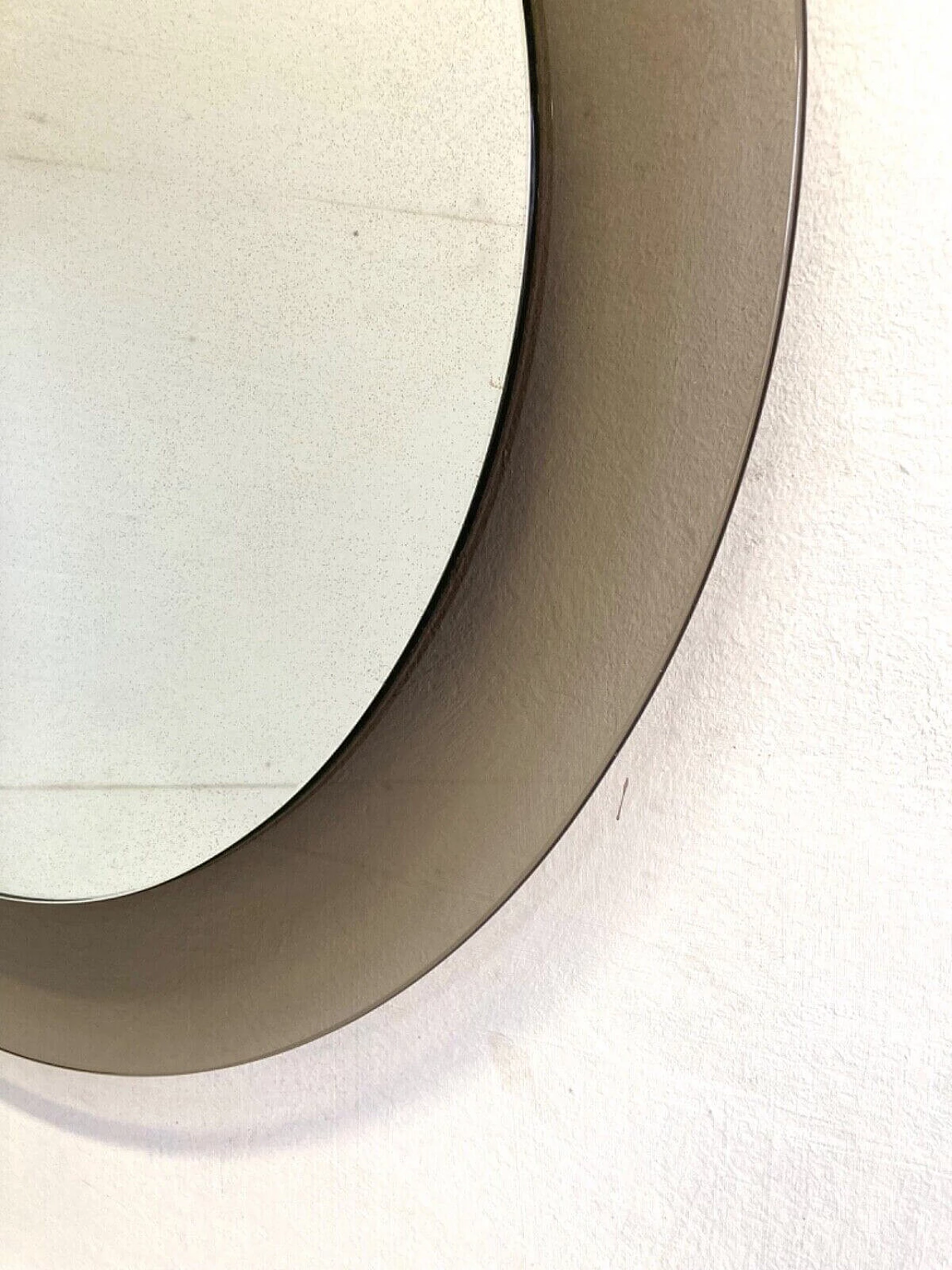Specchio da parete rotondo in vetro bronzo di Veca, anni '60 5