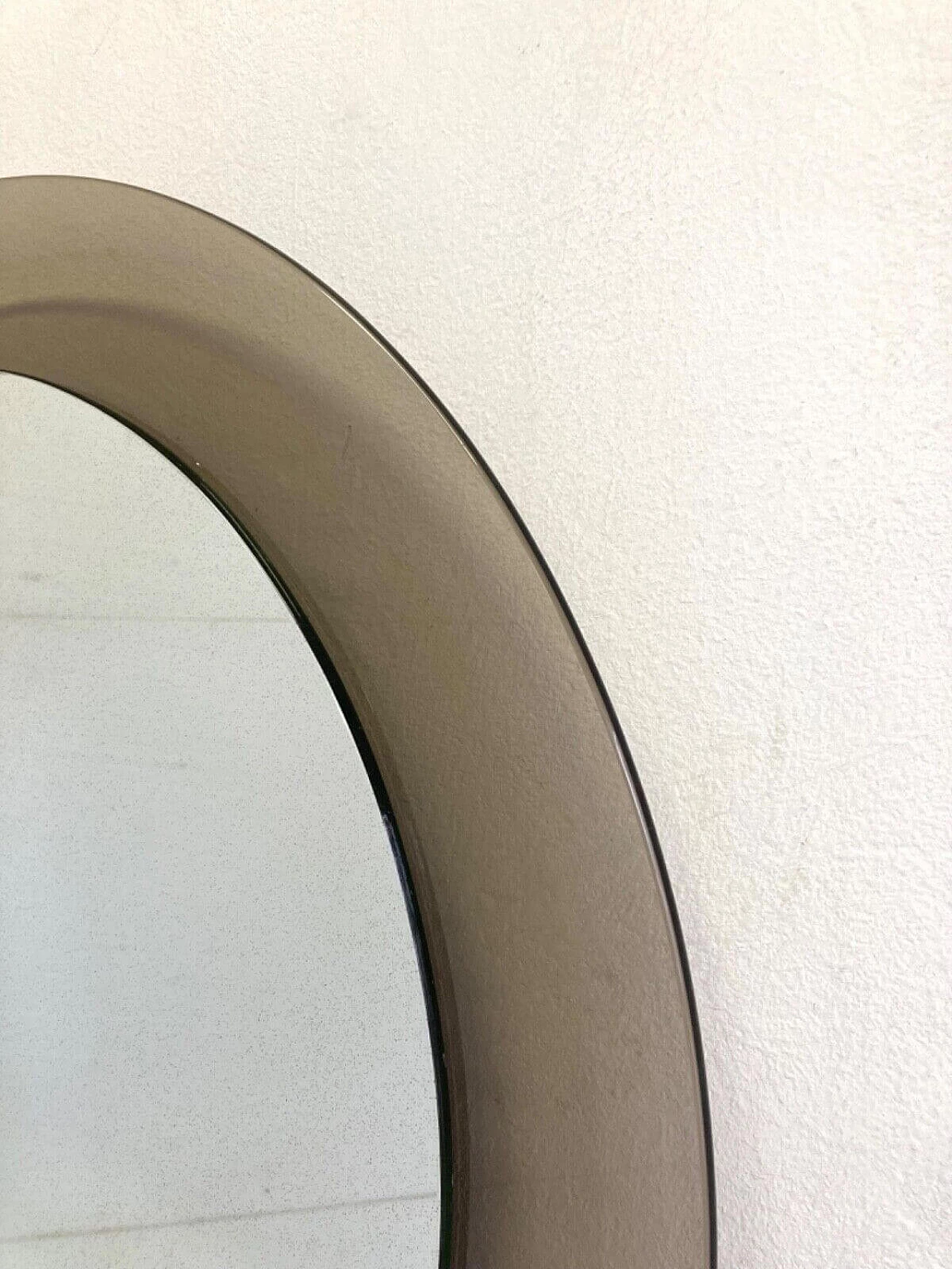 Specchio da parete rotondo in vetro bronzo di Veca, anni '60 6