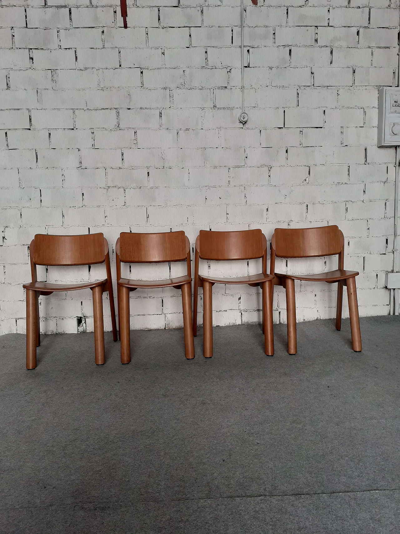 4 Wooden chairs, 1970s 2