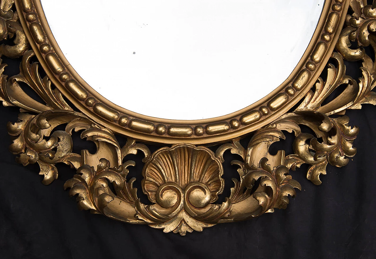 Specchiera Fiorentina ovale in legno dorato e intagliato, fine '800 3