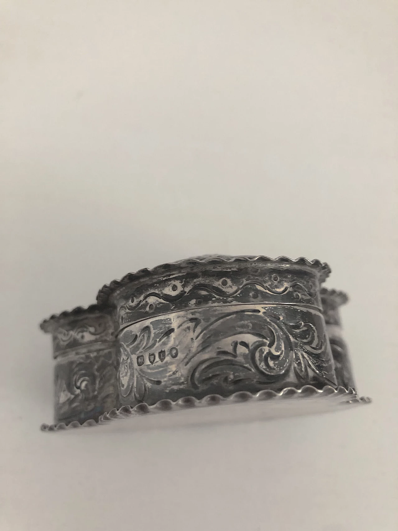 English 800 silver trefoil box, mid-19th century 11
