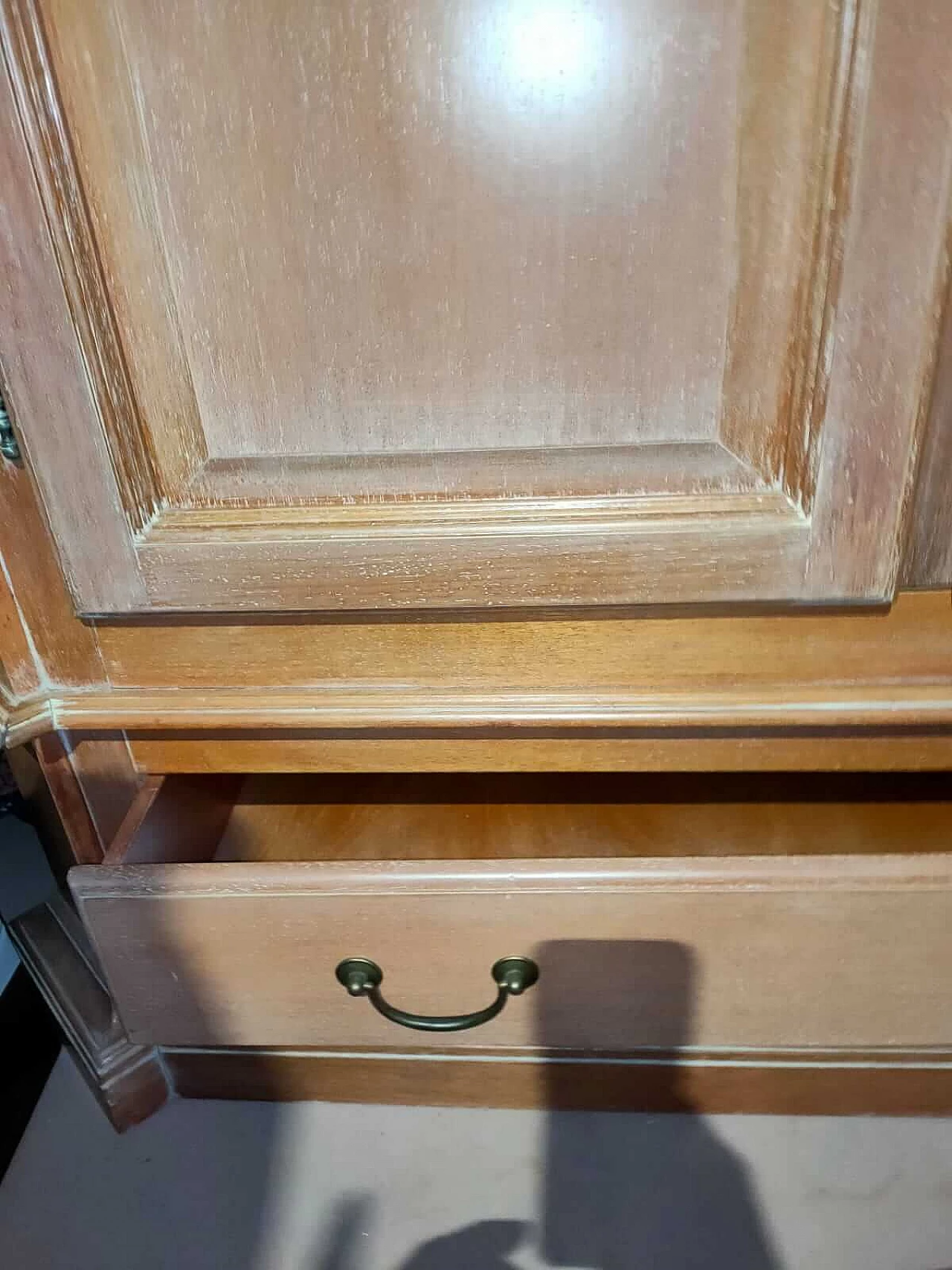 Armadio in legno decapato rosa salmone, anni '80 9