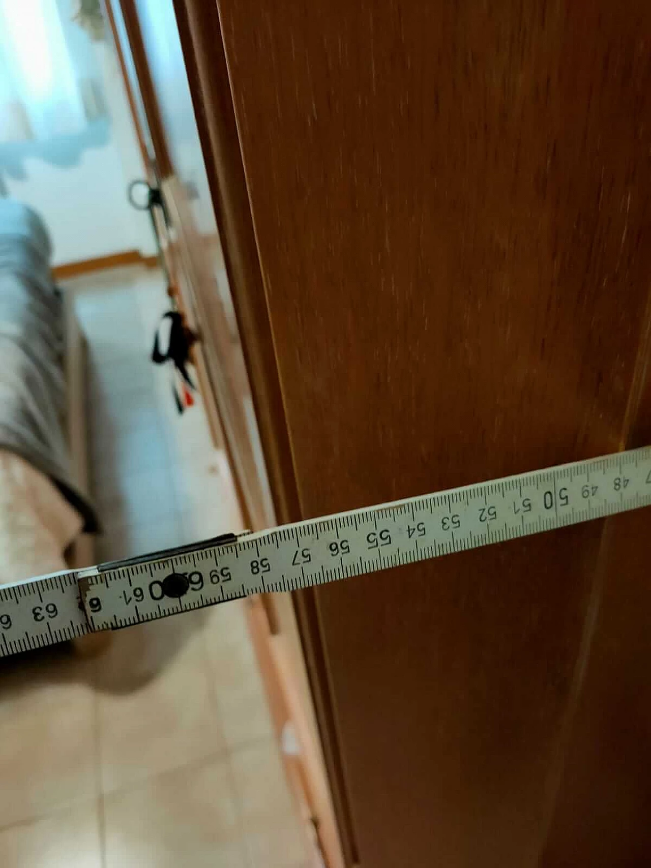 Armadio in legno decapato rosa salmone, anni '80 14