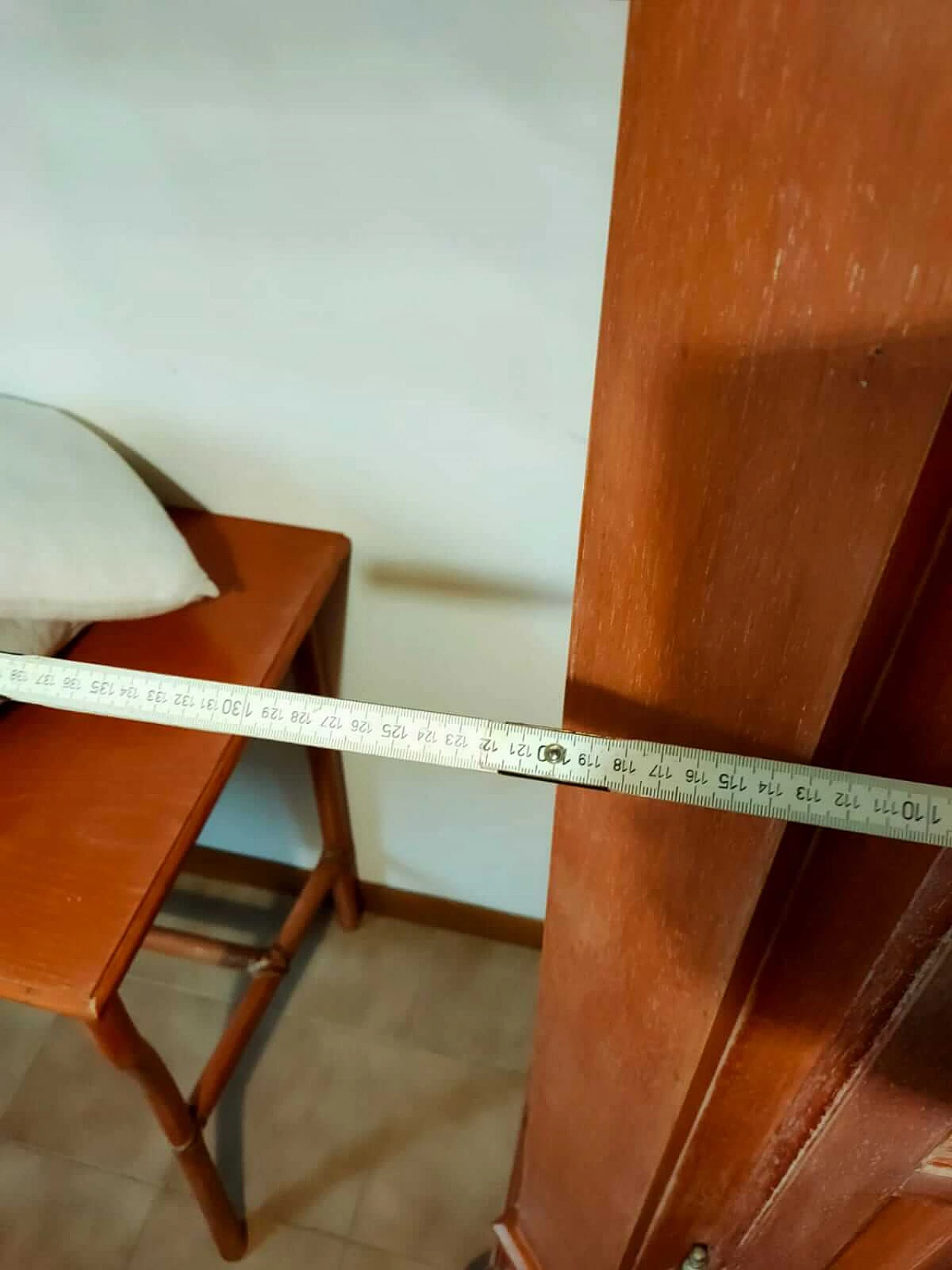 Armadio in legno decapato rosa salmone, anni '80 16