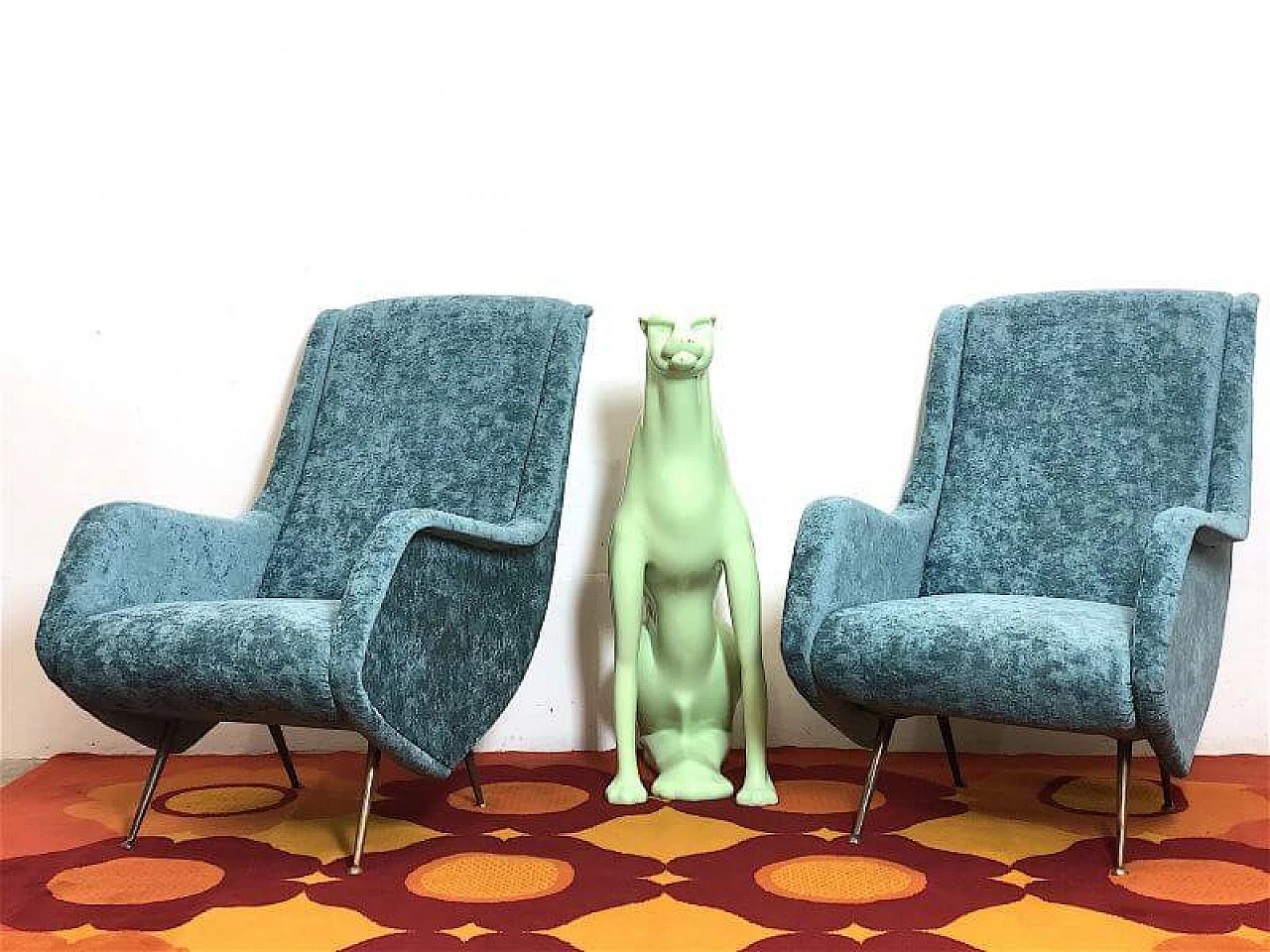 Coppia di poltrone in velluto di Aldo Morbelli per ISA Bergamo, anni '50 2