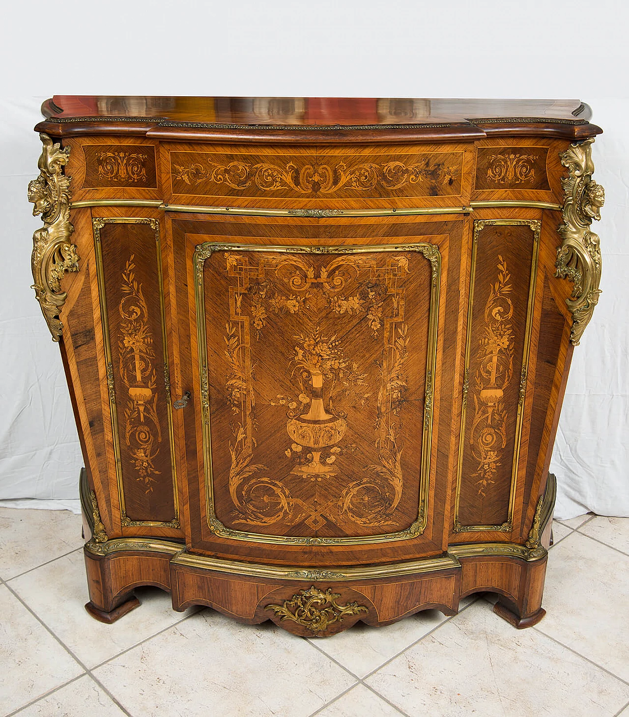 Napoleon III sideboard in exotic woods with gilded bronze fittings, 19th century 7
