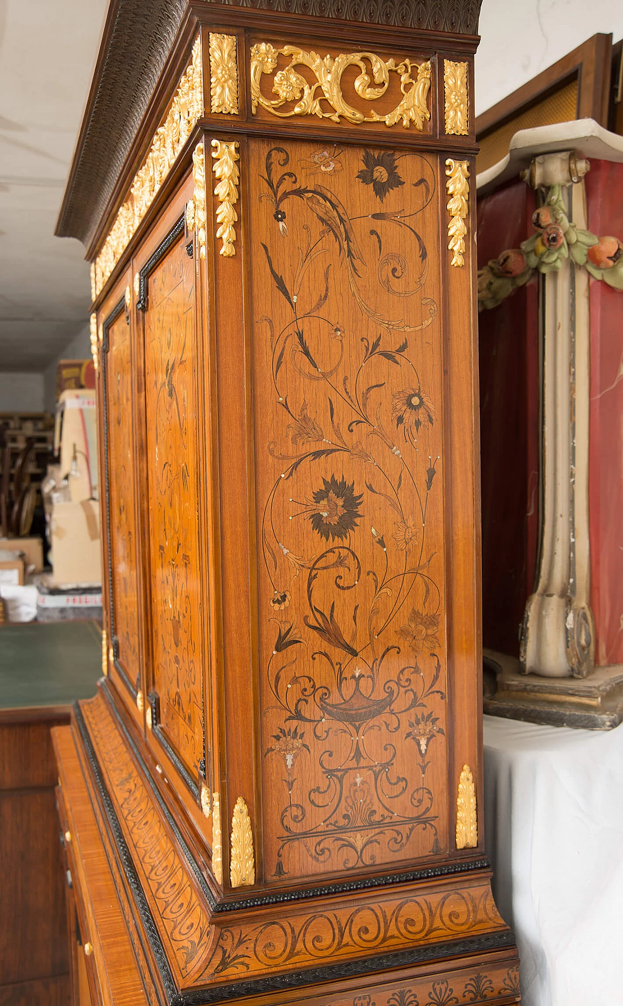 Double-bodied sideboard in exotic woods with gilded bronze grafts, early 20th century 4