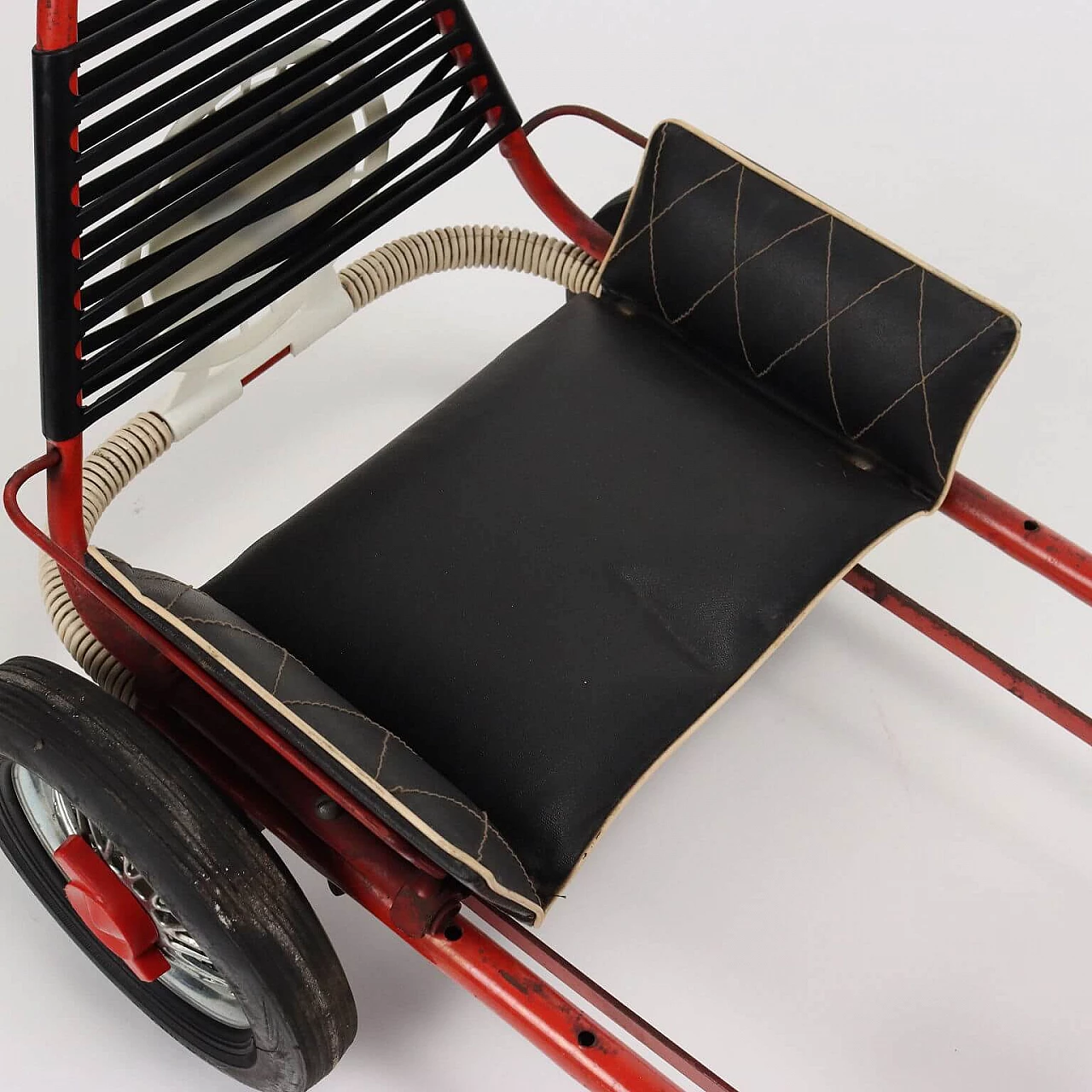 Red enameled iron and plastic Biemme pedal car, 1970s 6