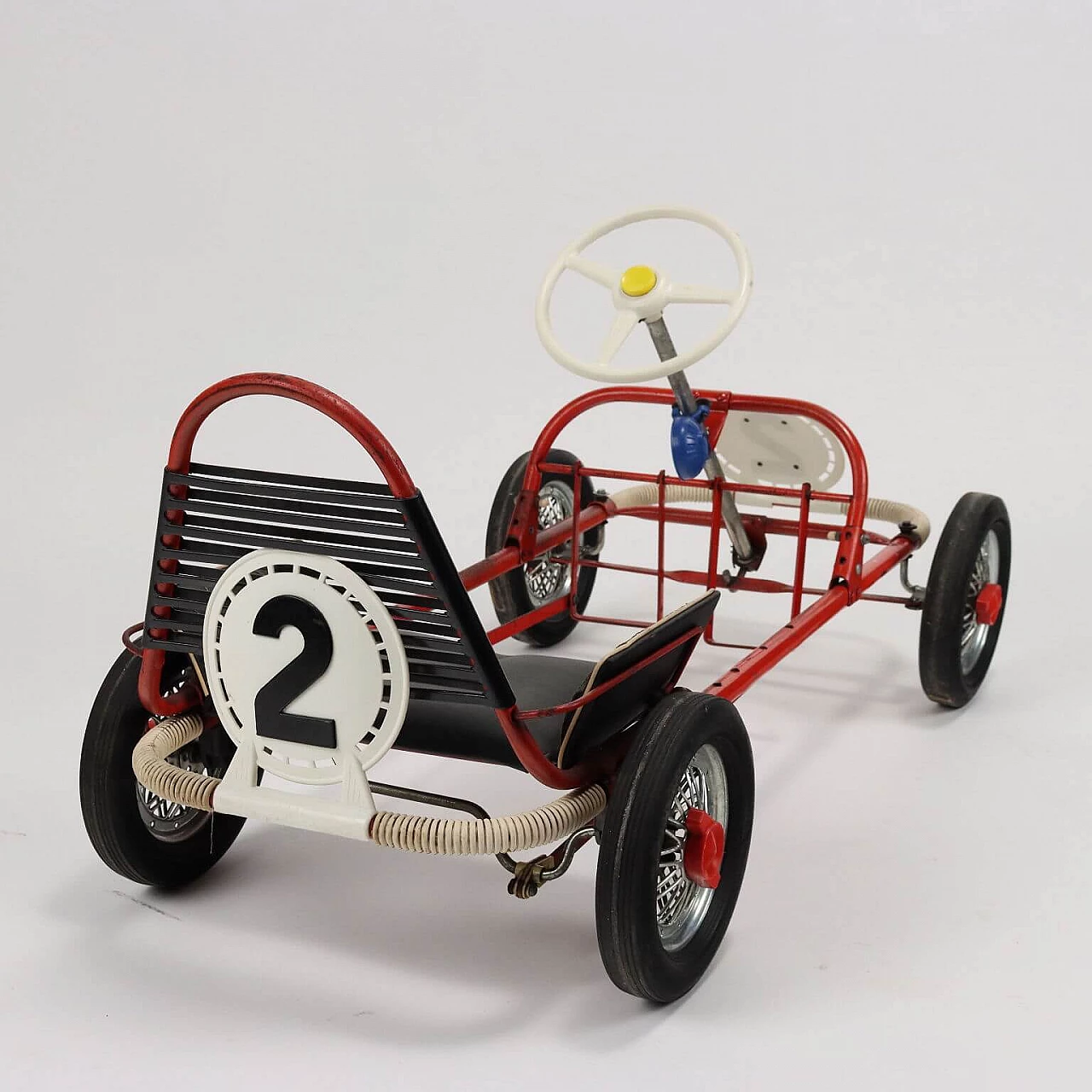 Red enameled iron and plastic Biemme pedal car, 1970s 10