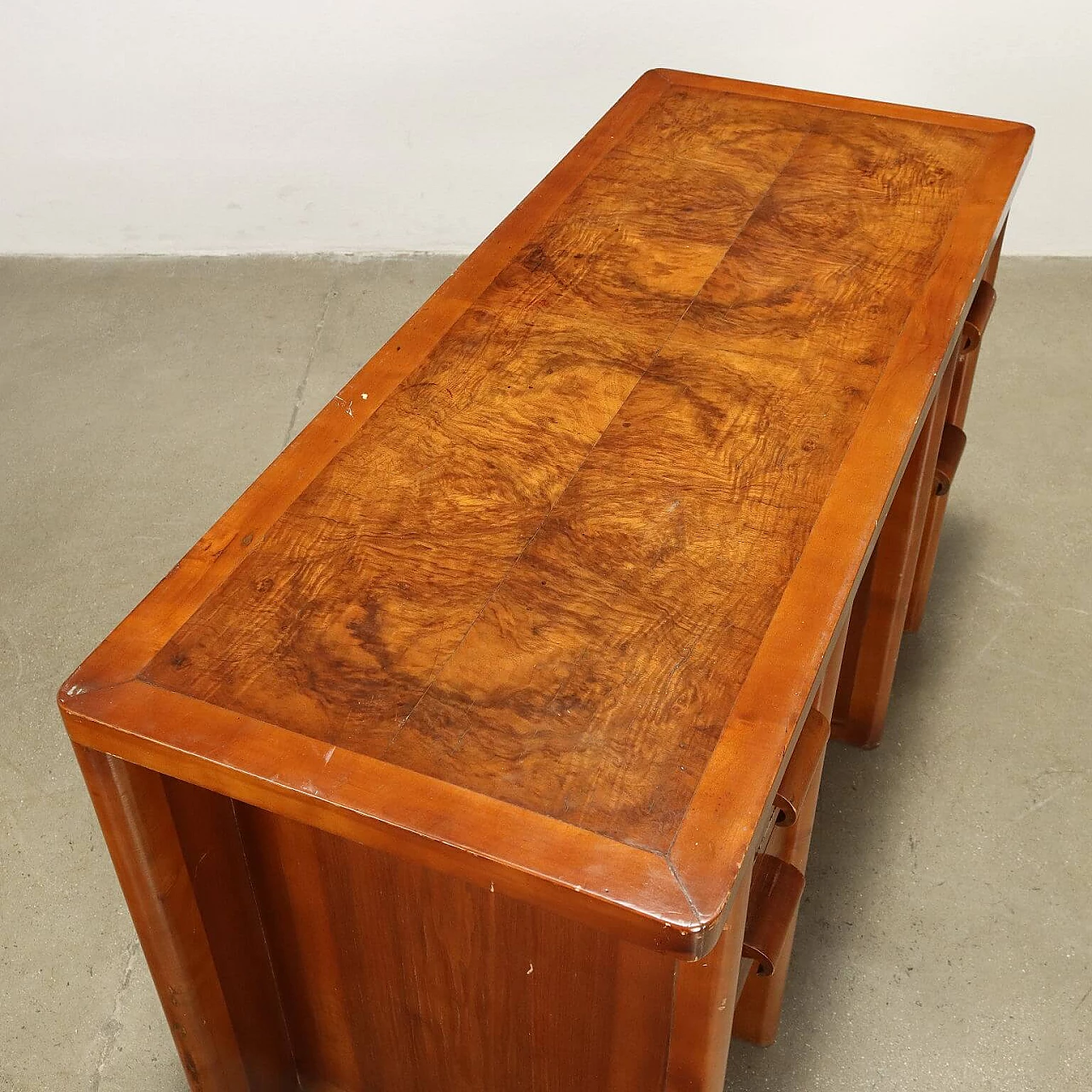 Scrittoio in legno impiallacciato noce e radica, anni '40 8