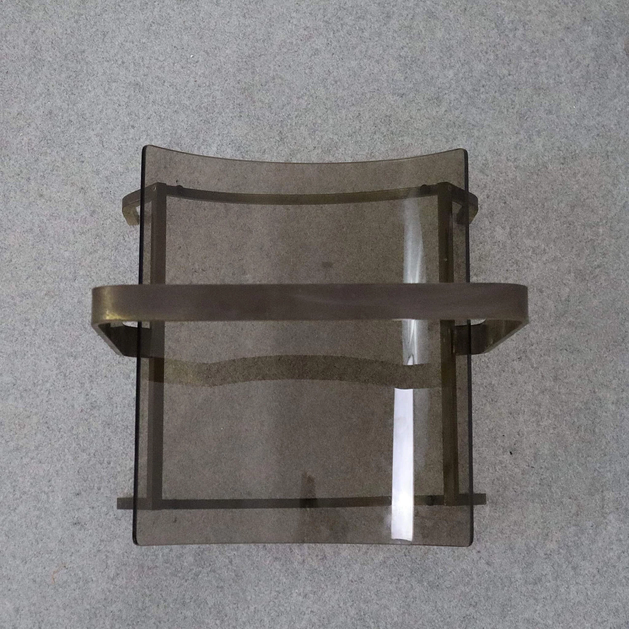 Brass and curved glass magazine rack by Fontana Arte, 1960s 6