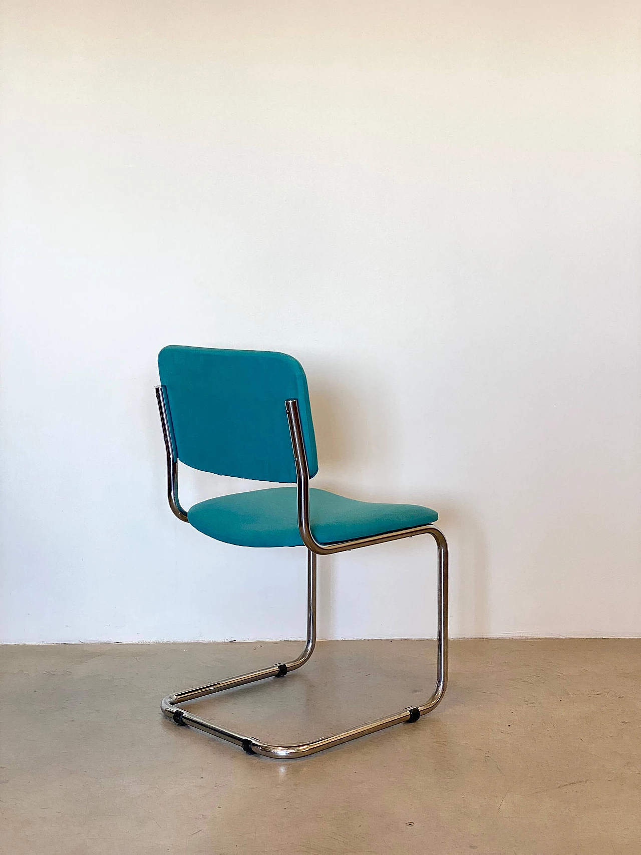 4 Steel and fabric chairs, 1970s 1